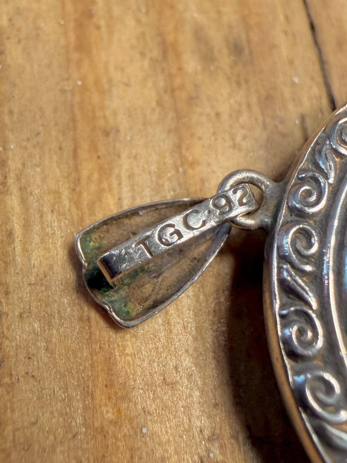 Circle Swirl Floral Engraved Locket 925 Sterling Silver Pendant