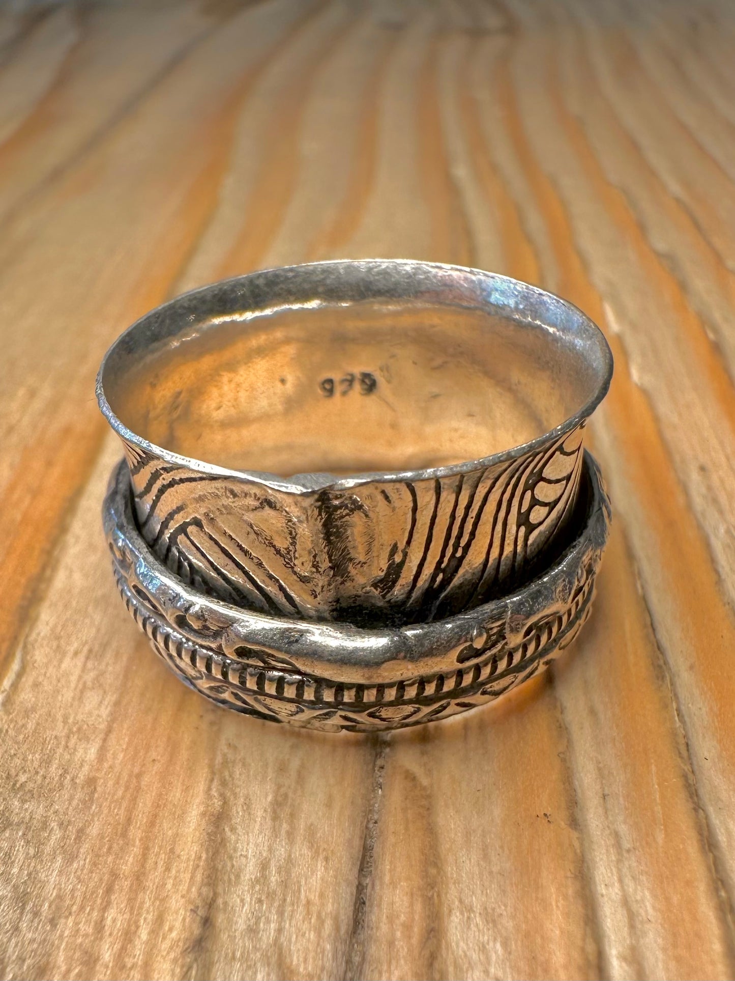 Vintage Blue Stone Engraved Spinner 925 Sterling Silver Size Q Ring