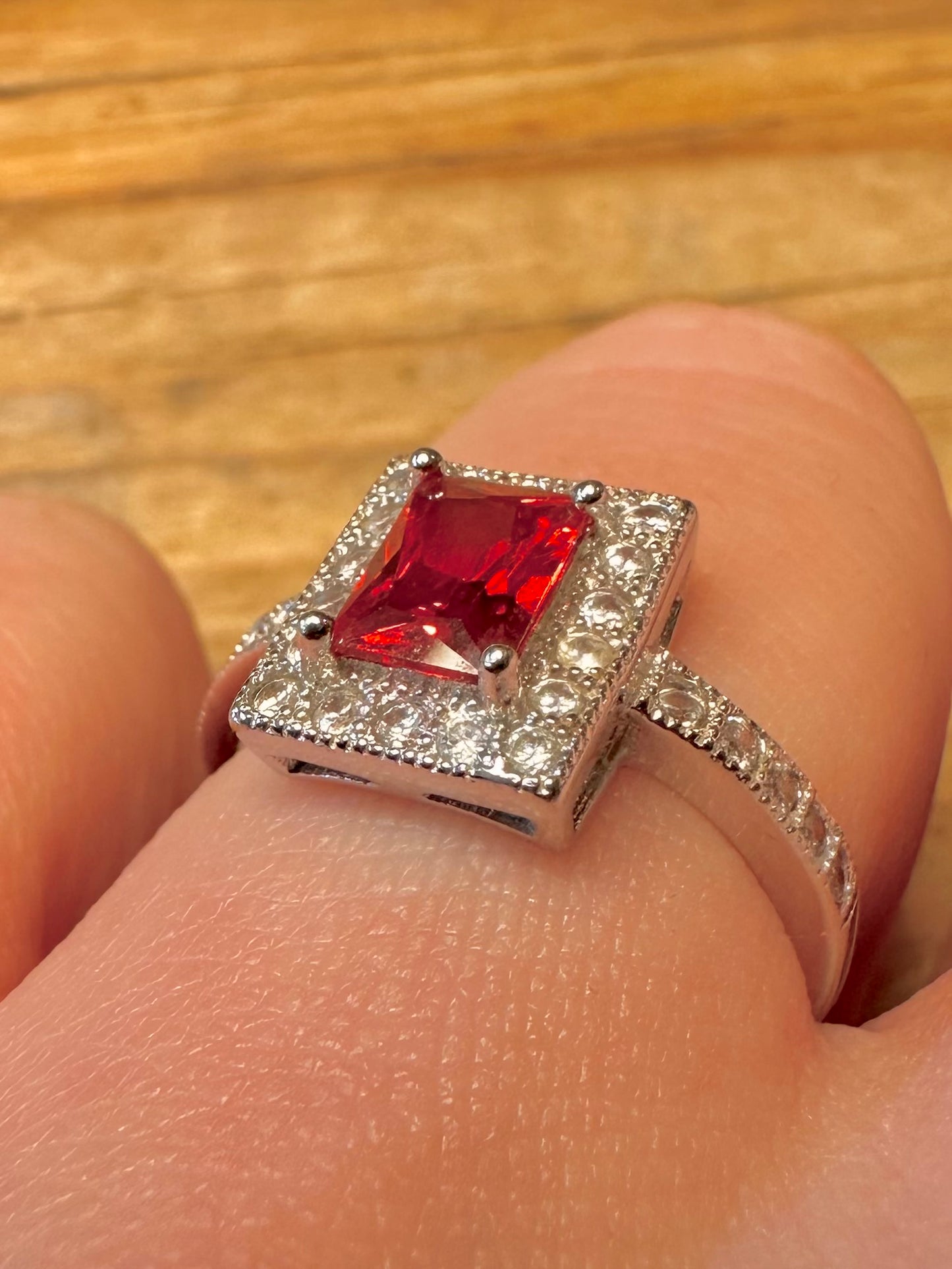 Vintage Red and White Stone 925 Sterling Silver Size O Ring