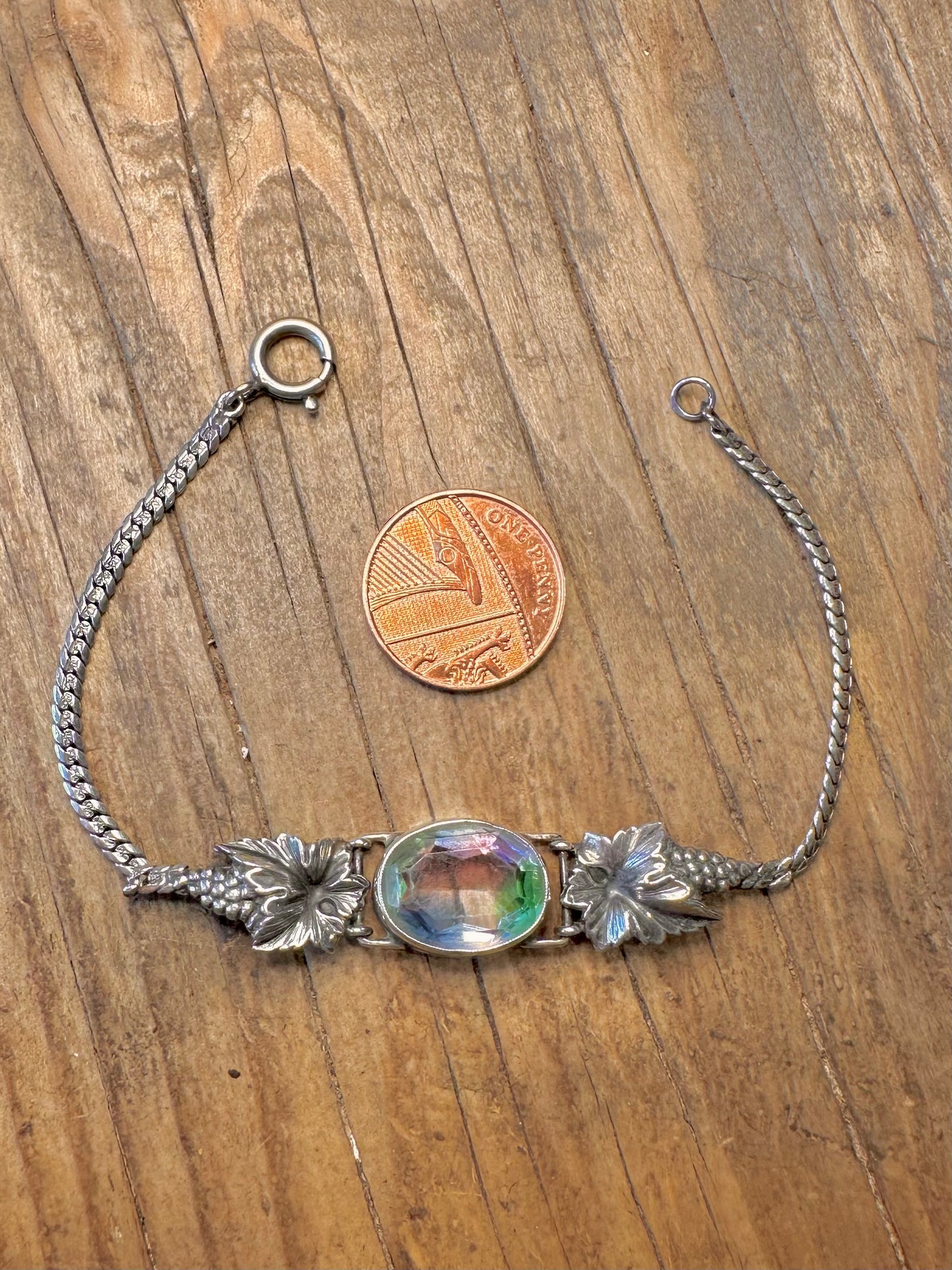 Verziertes Armband aus 800er Silber mit farbigen Steinen und Blättern, 21 cm