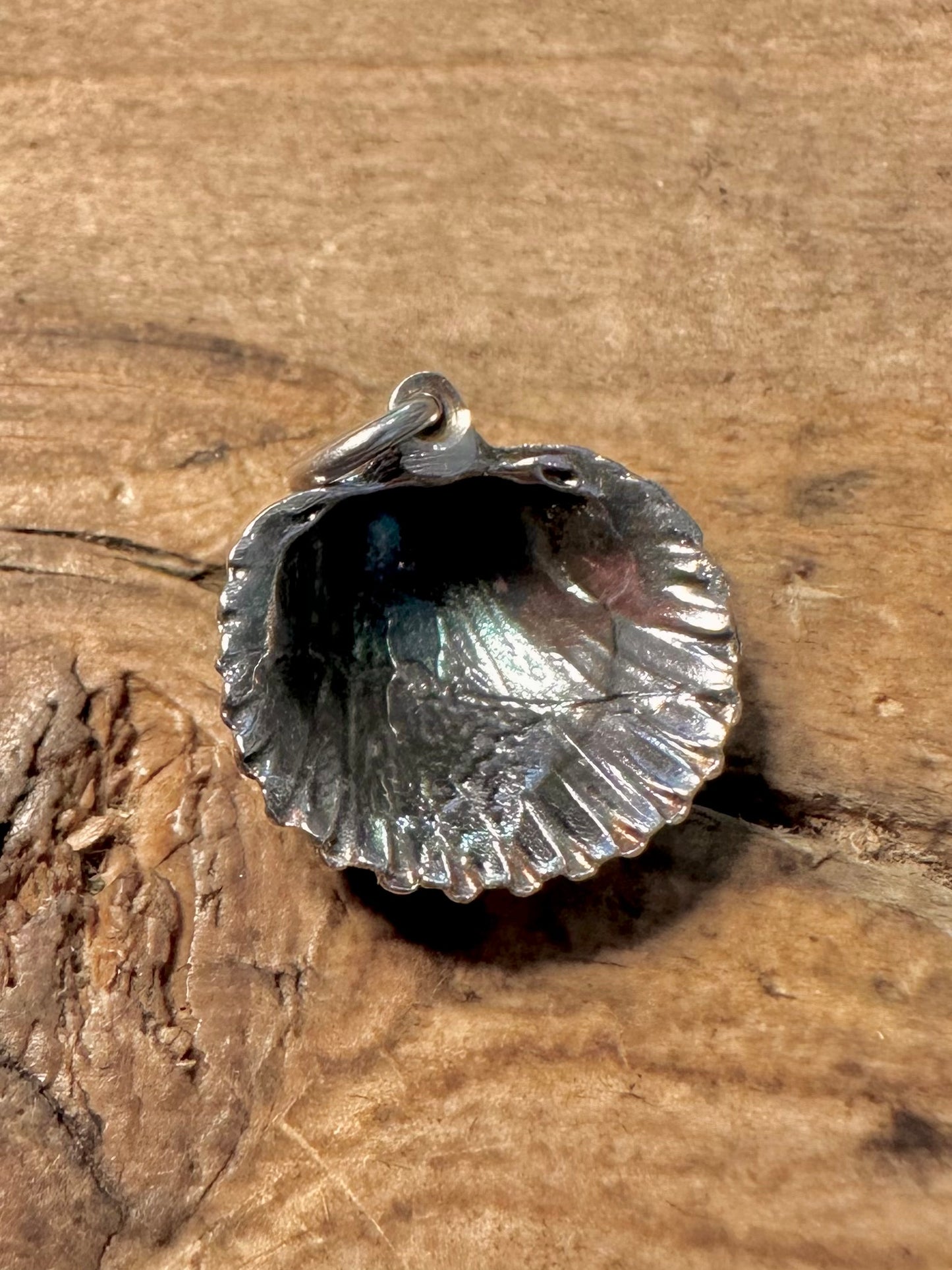 Vintage Textured Shell 925 Silver Charm Pendant