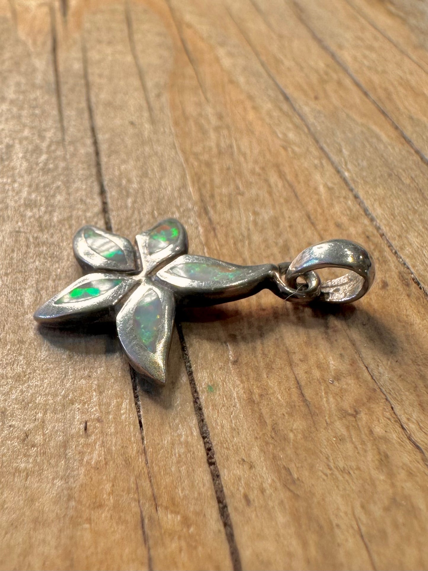 Moderner simulierter Opal-Seestern 925 Sterling Silber Anhänger