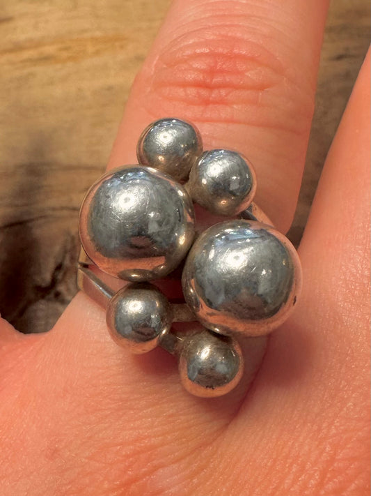 Abstract Multi Ball 925 Silver Mexico Size Q Ring