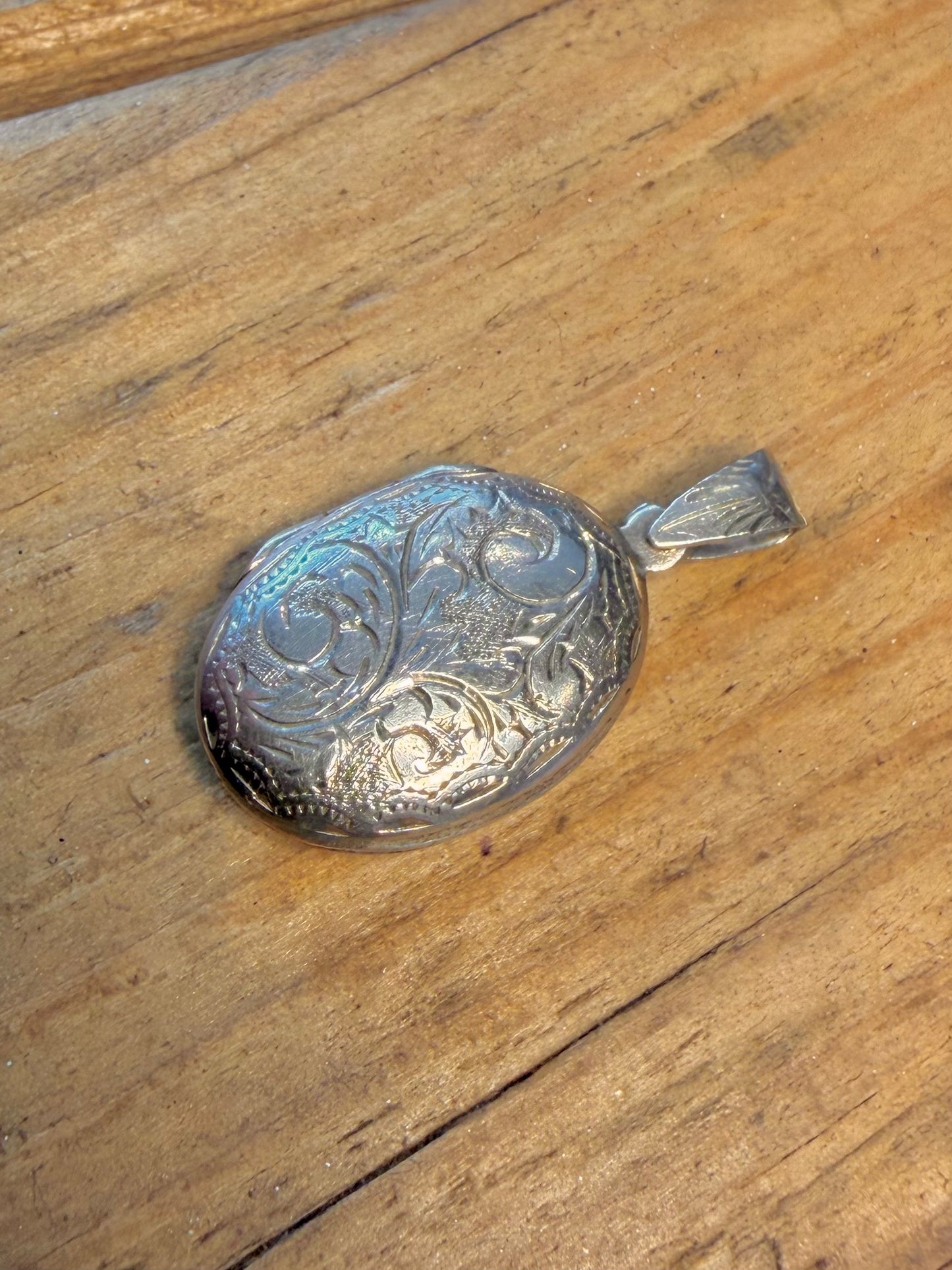 Oval Floral Engraved Locket 925 Sterling Silver Pendant