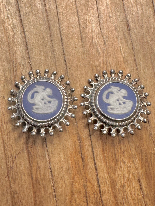 Vintage 1978 Blue Wedgwood Cameo Clip On 925 Sterling Silver Earrings