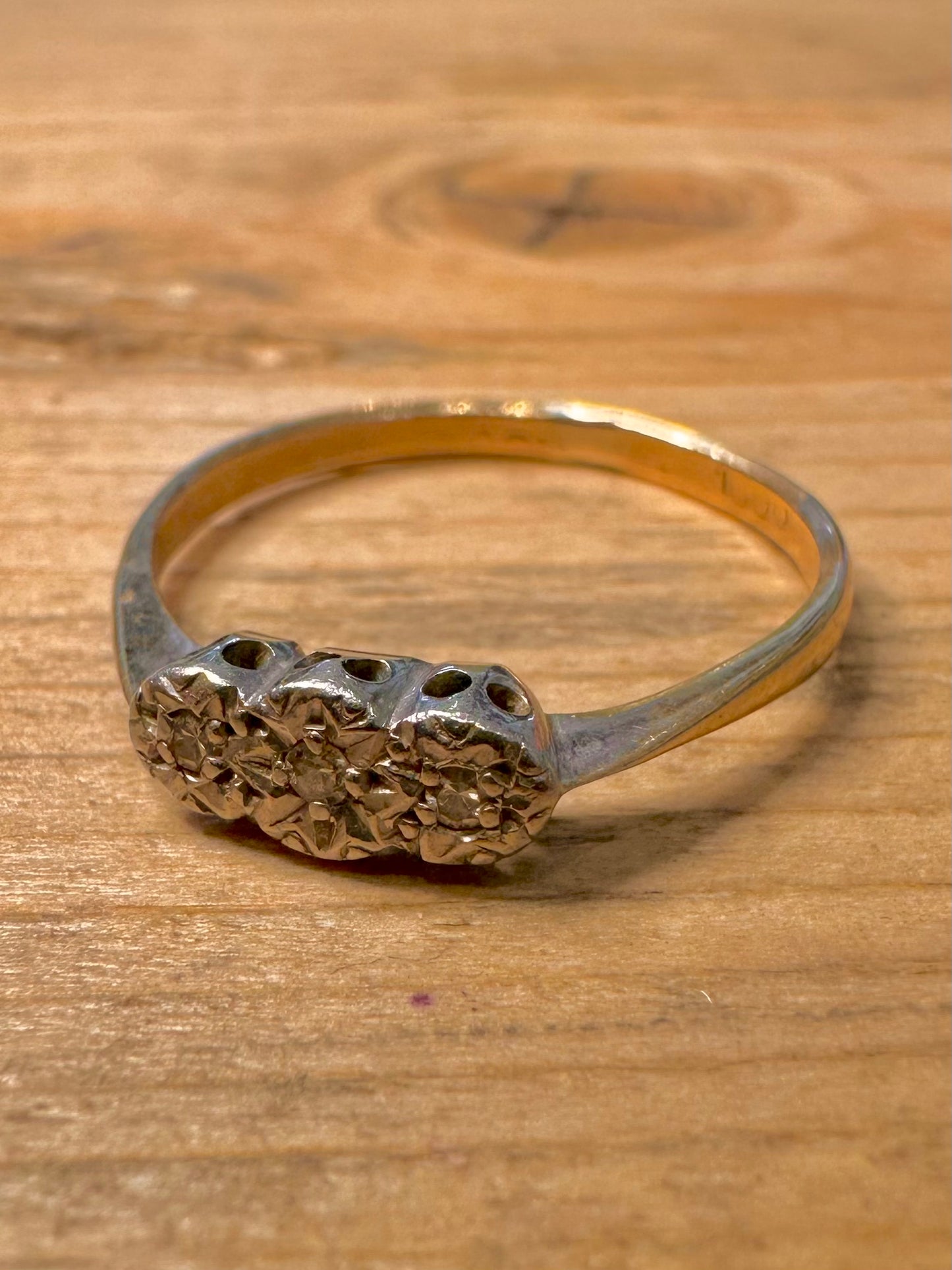 Vintage 9ct Gold Diamond Size U Ring