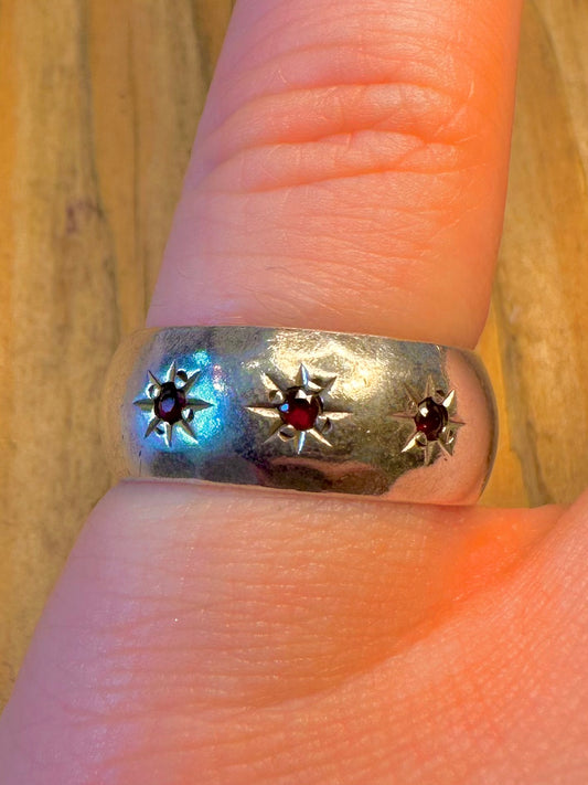 Gypse Style Three Garnet Band 925 Sterling Silver Size O Ring
