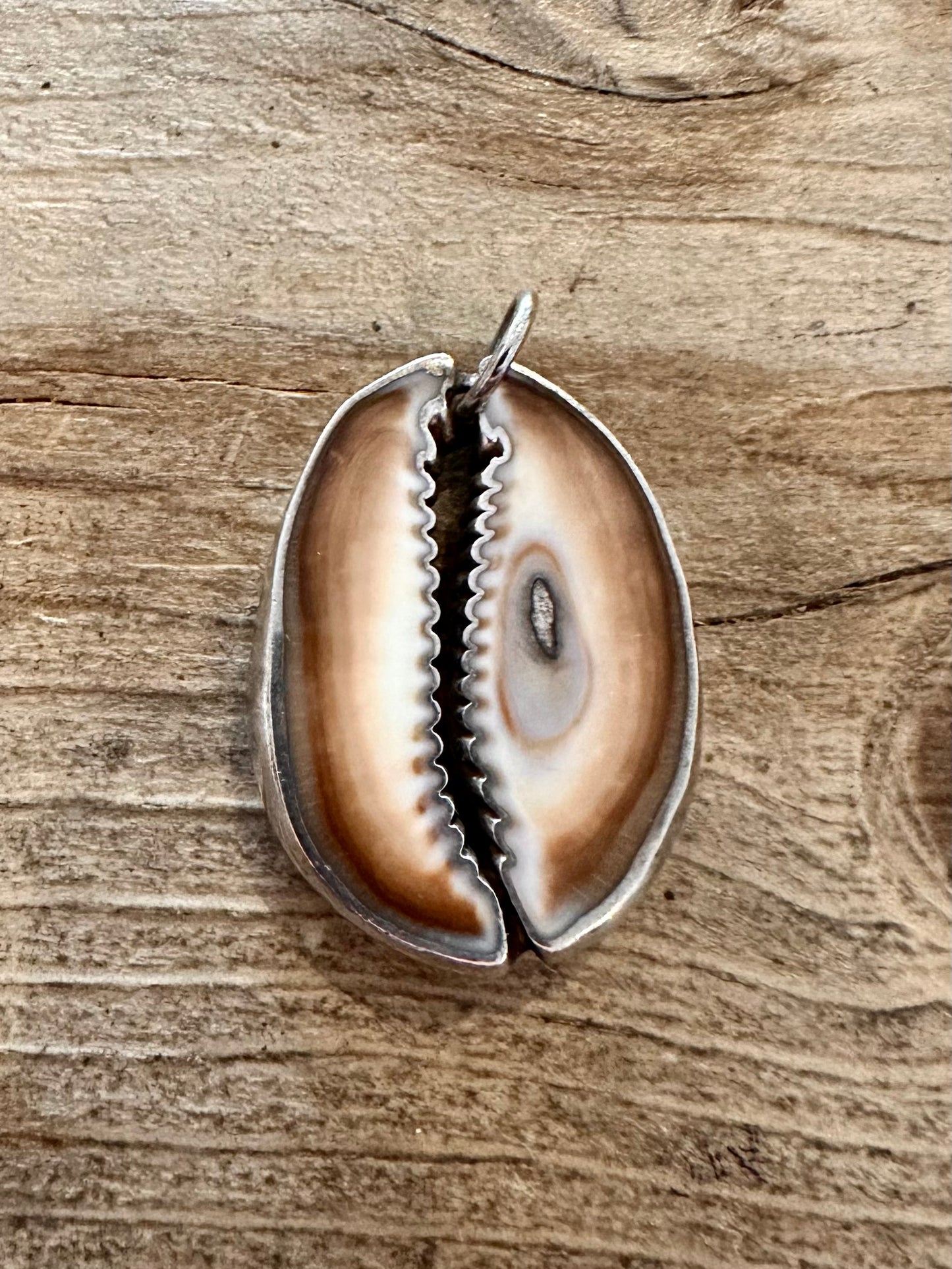 Vintage Natural Cowrie Shell 925 Silver Pendant