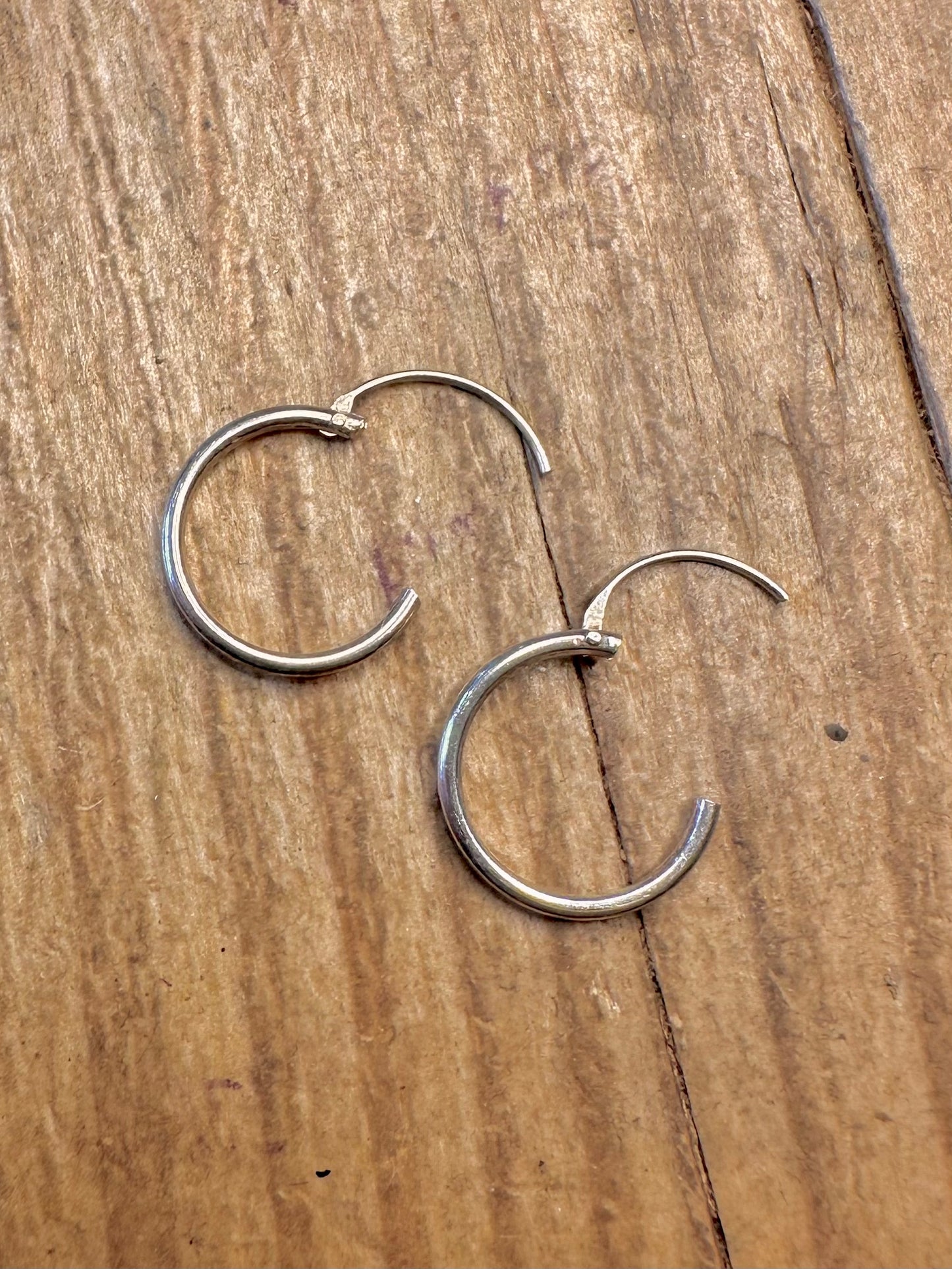 Kleine Creolen Schlafohrringe aus 925er Sterlingsilber