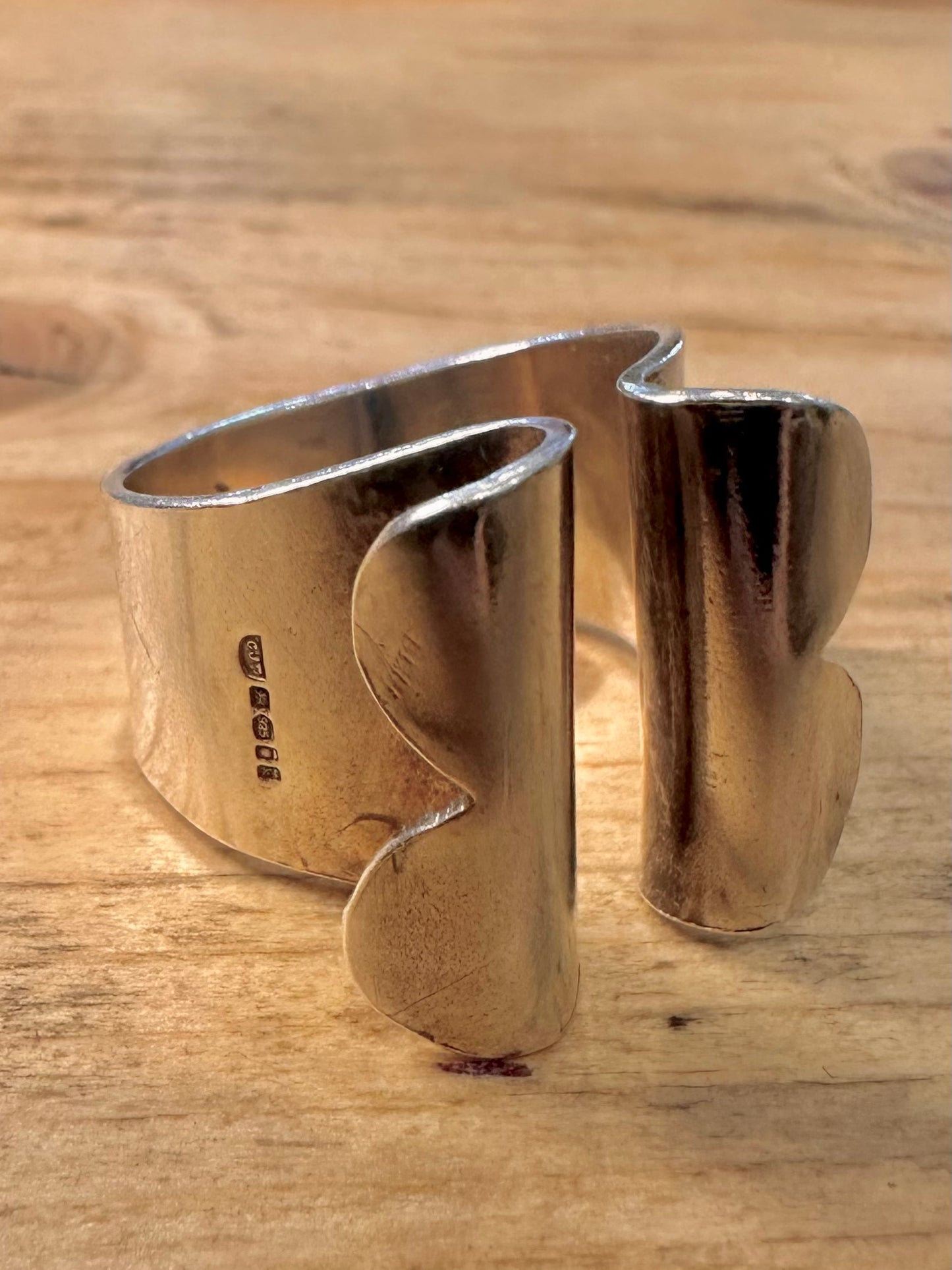 Abstract 2009 Open Front 925 Silver Size Q Ring