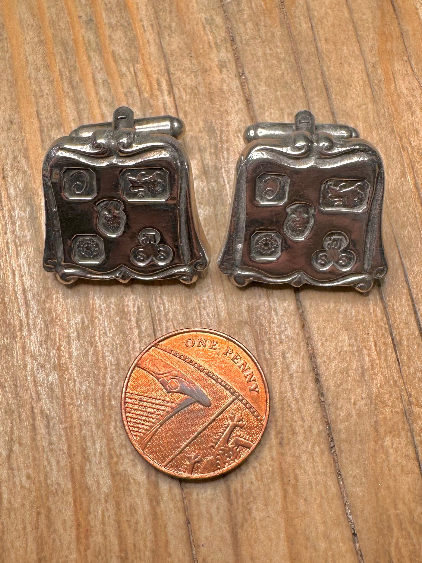 Vintage 1977 Jubilee Sheffield Cuff Link 925 Sterling Silver Collectables