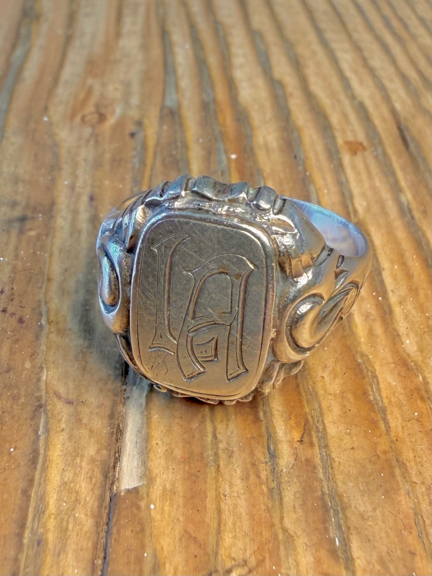 Ornate Gothic Style Engraved LA 835 Silver Size Marker JS Z+1 Ring