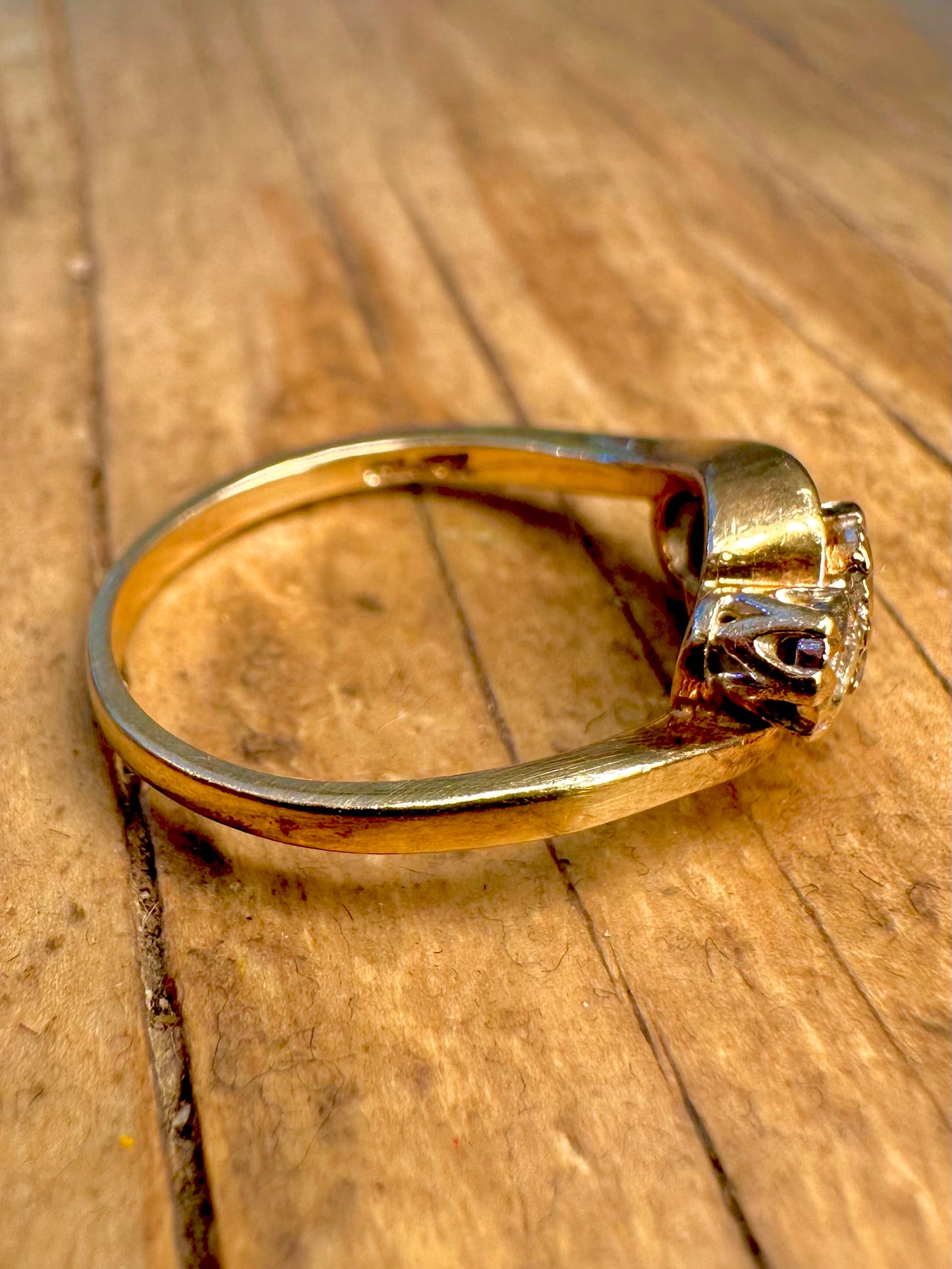 9ct Gold Three 0.1ct Diamond Crossover Style Size L Ring