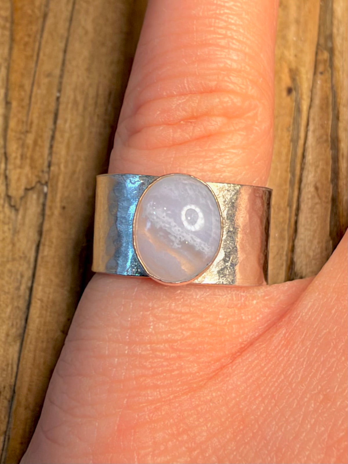 Moonstone Hammered Band 925 Sterling Silver Size M1/2 Ring