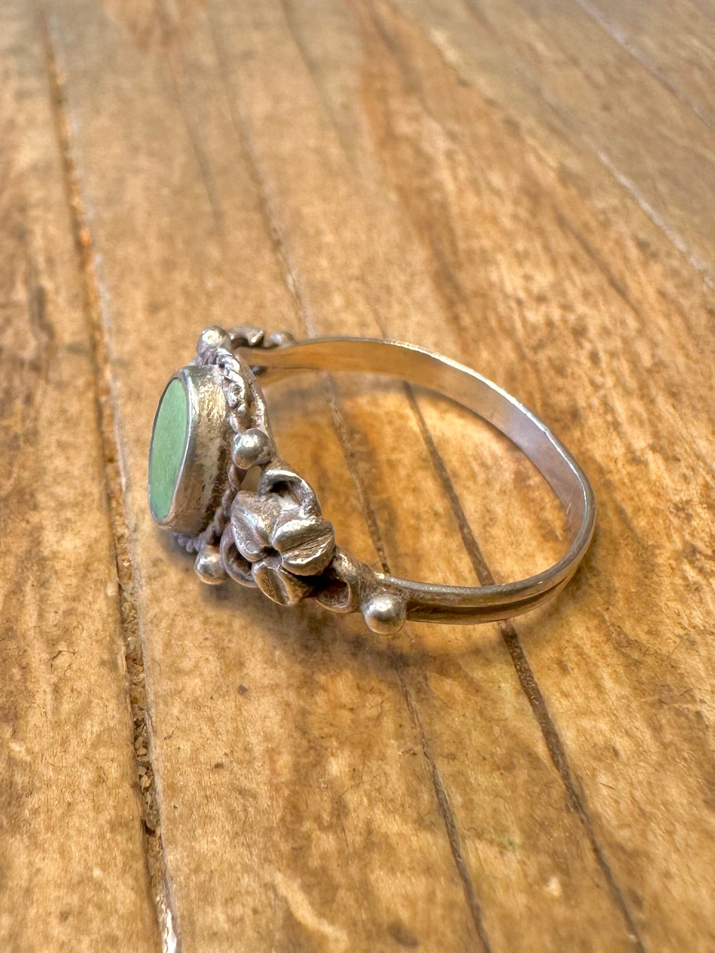 Grüner Stein Blumen 925er Sterlingsilber Ring Größe M