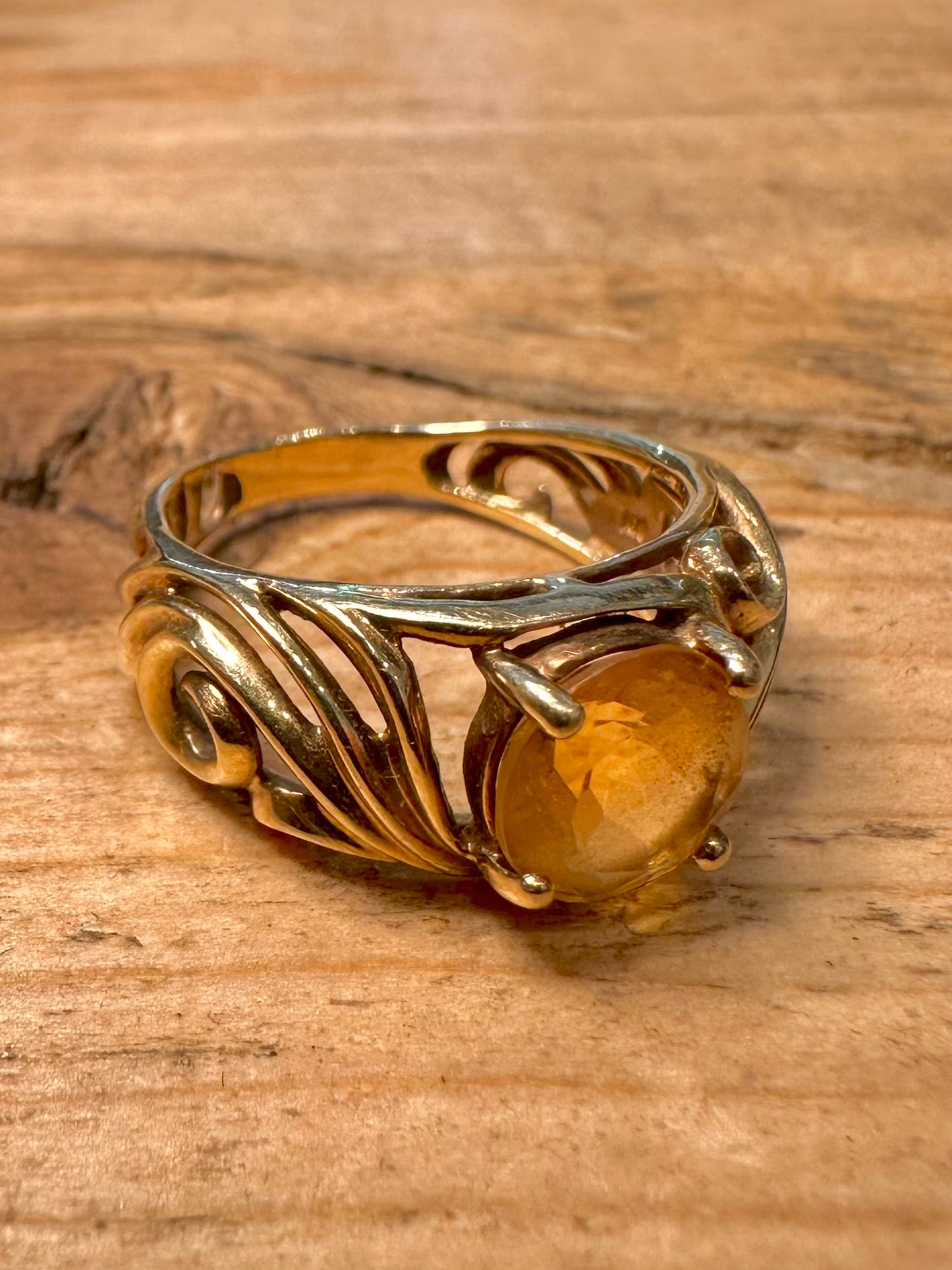 Vintage 9ct Gold Yellow Stone 375 Size M1/2 Ring