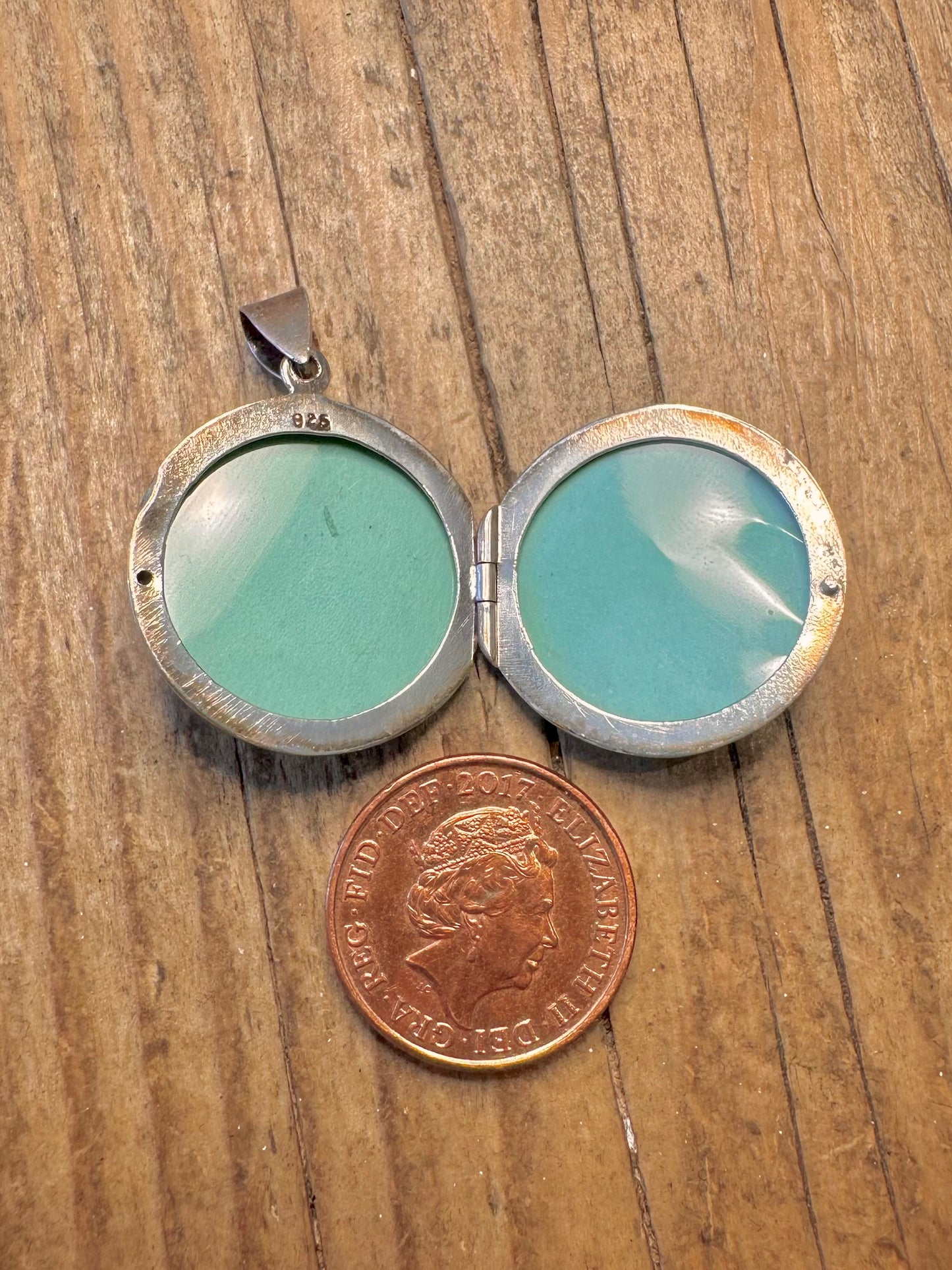 Floral Engraved Circle Locket 925 Sterling Silver Pendant