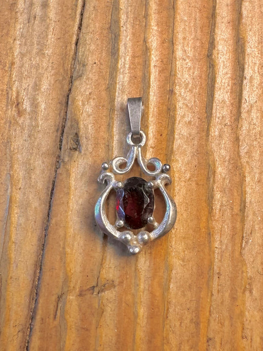 Ornate Garnet 925 Sterling Silver Pendant