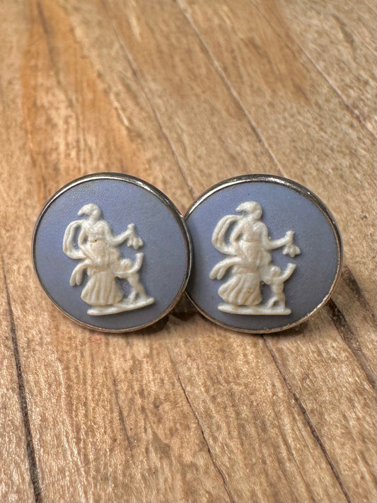 Vintage 1983 Wedgwood Cameo 925 Sterling Silver Stud Earrings