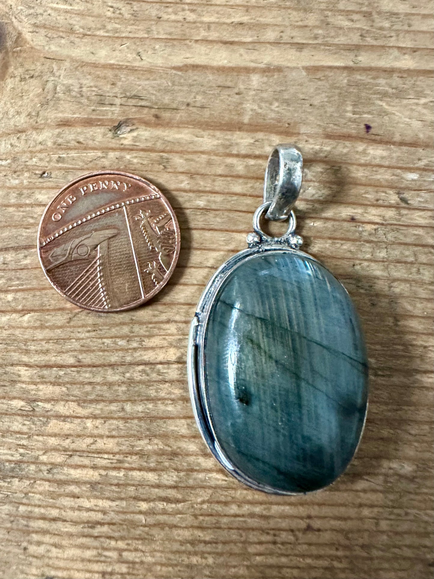 Vintage Labradorite Oval 925 Silver Pendant