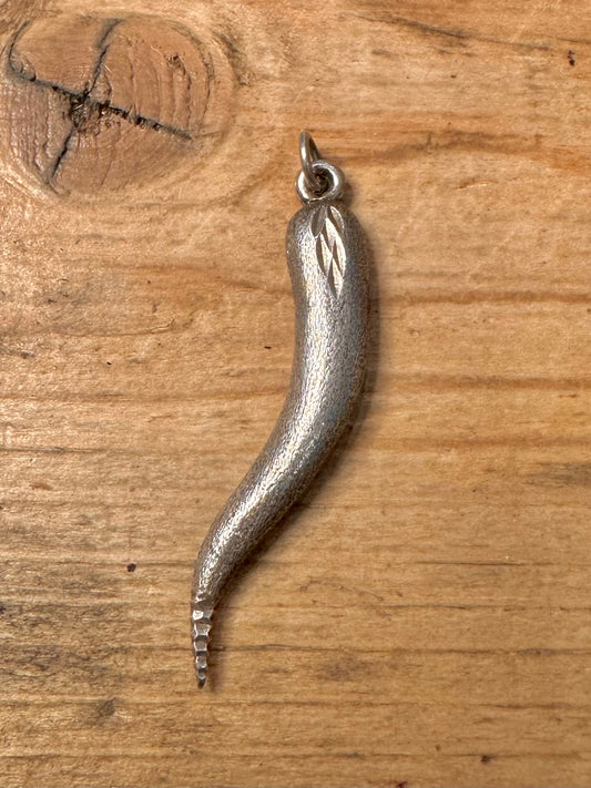 Vintage Textured Cornicello 925 Silver Pendant