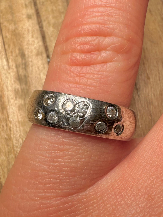 Modernist White Stones Heart 925 Sterling Silver Size N Ring