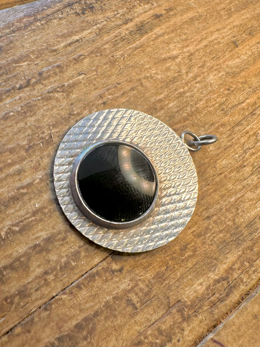 Textured Circle Onyx 925 Sterling Silver Pendant