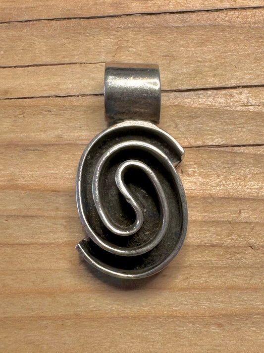 Vintage Swirl 925 Sterling Silver Pendant
