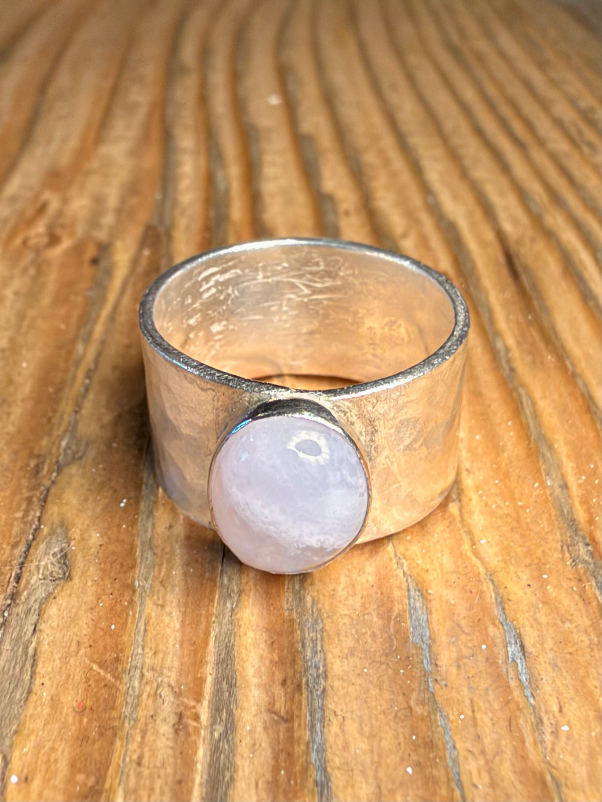 Moonstone Hammered Band 925 Sterling Silver Size M1/2 Ring