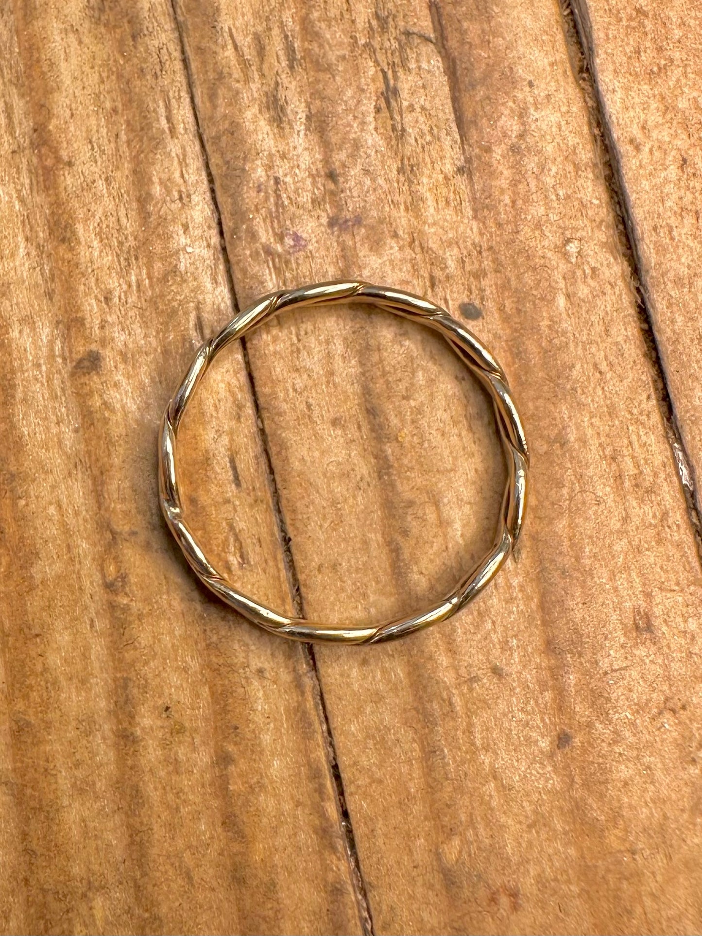 9ct Gold Rope Style Size L Ring