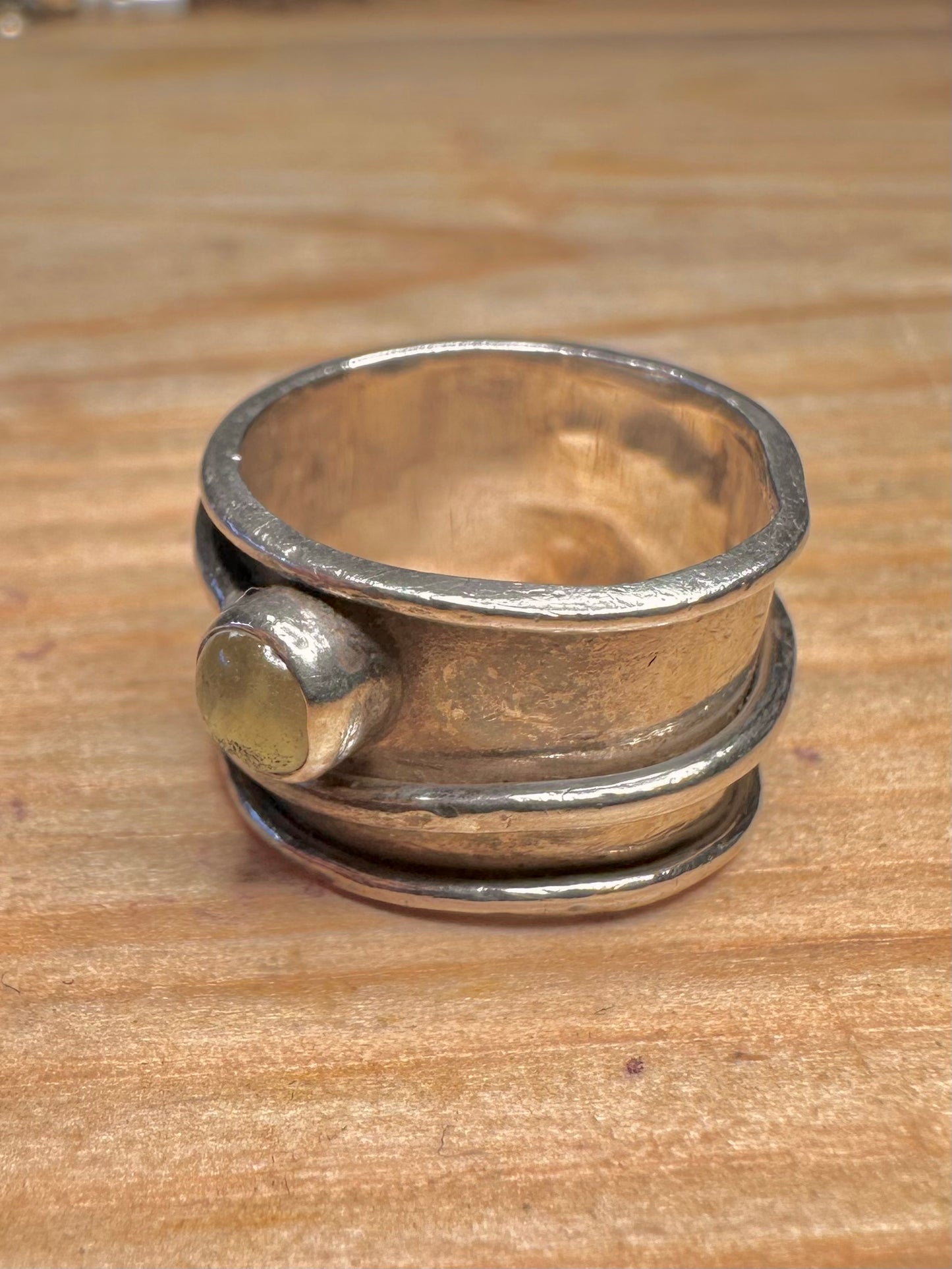 Abstract Green Stones Band 925 Sterling Silver Size N1/2 Ring