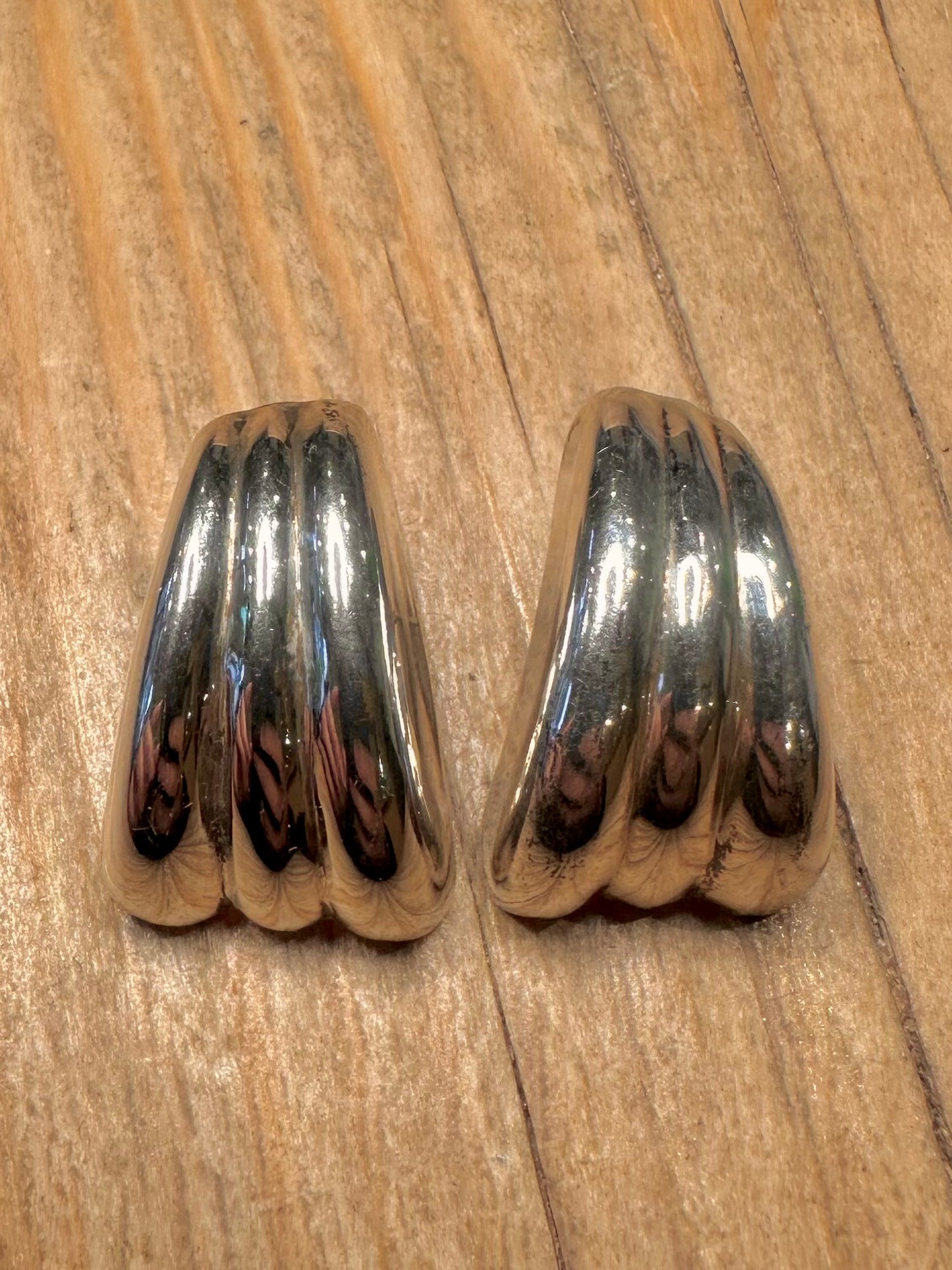 Modernist Puff Scalloped 925 Sterling Silver Earrings