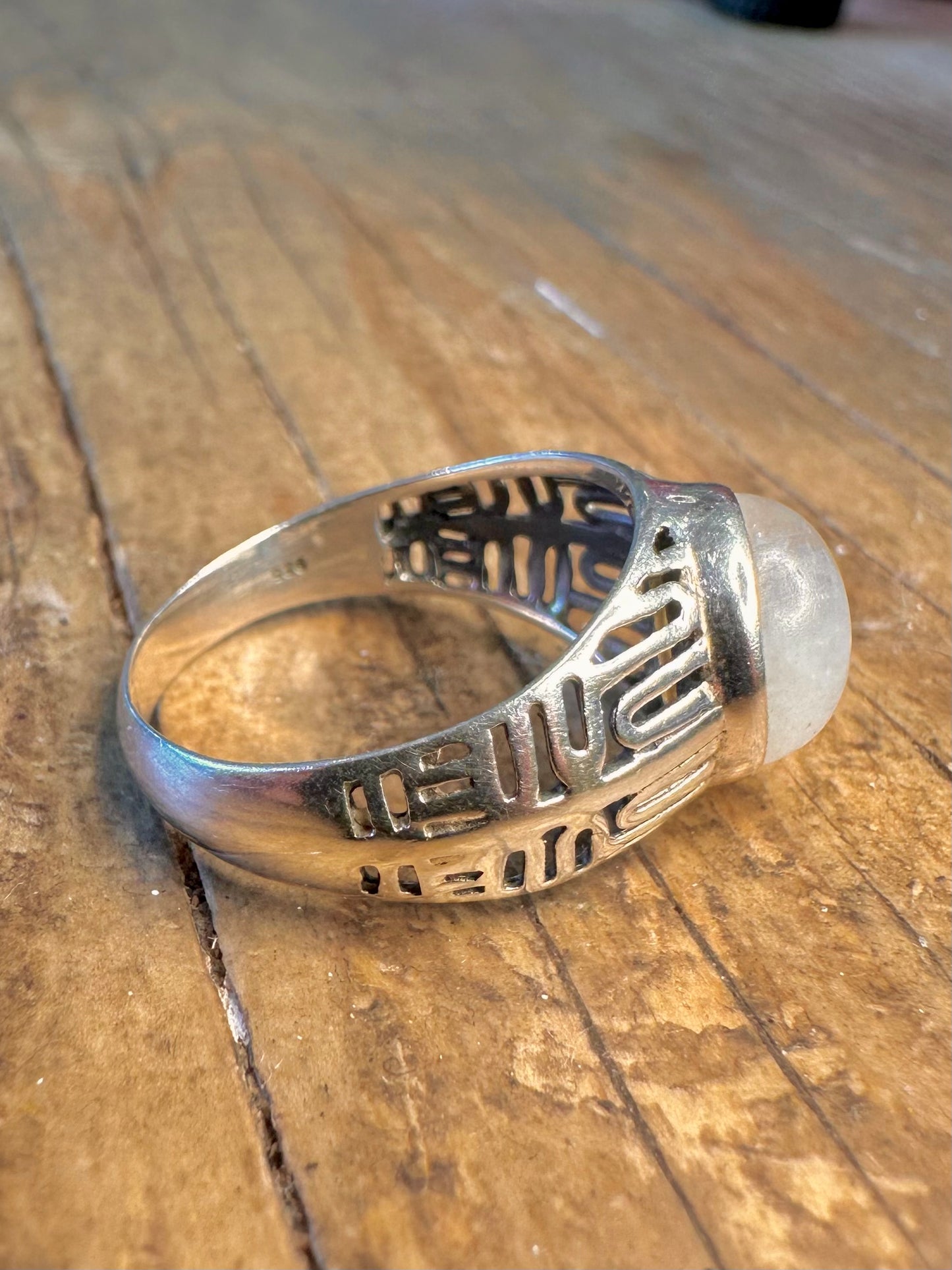 Mondstein Kuppel-Cut-Out-Design 925 Sterling Silber Ring Größe R1/2