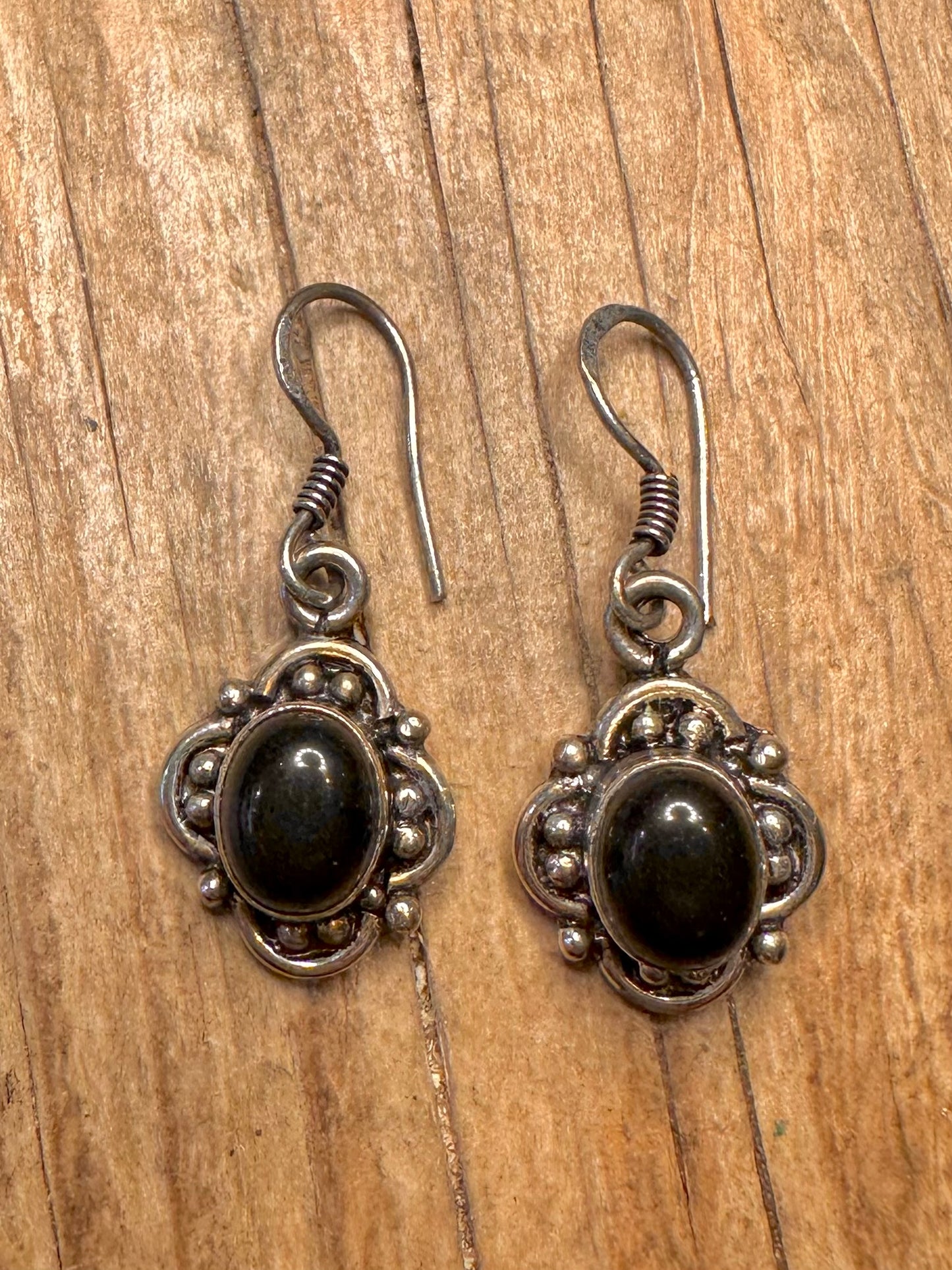Vintage aufwendige Onyx-Hängeohrringe aus 925er Sterlingsilber