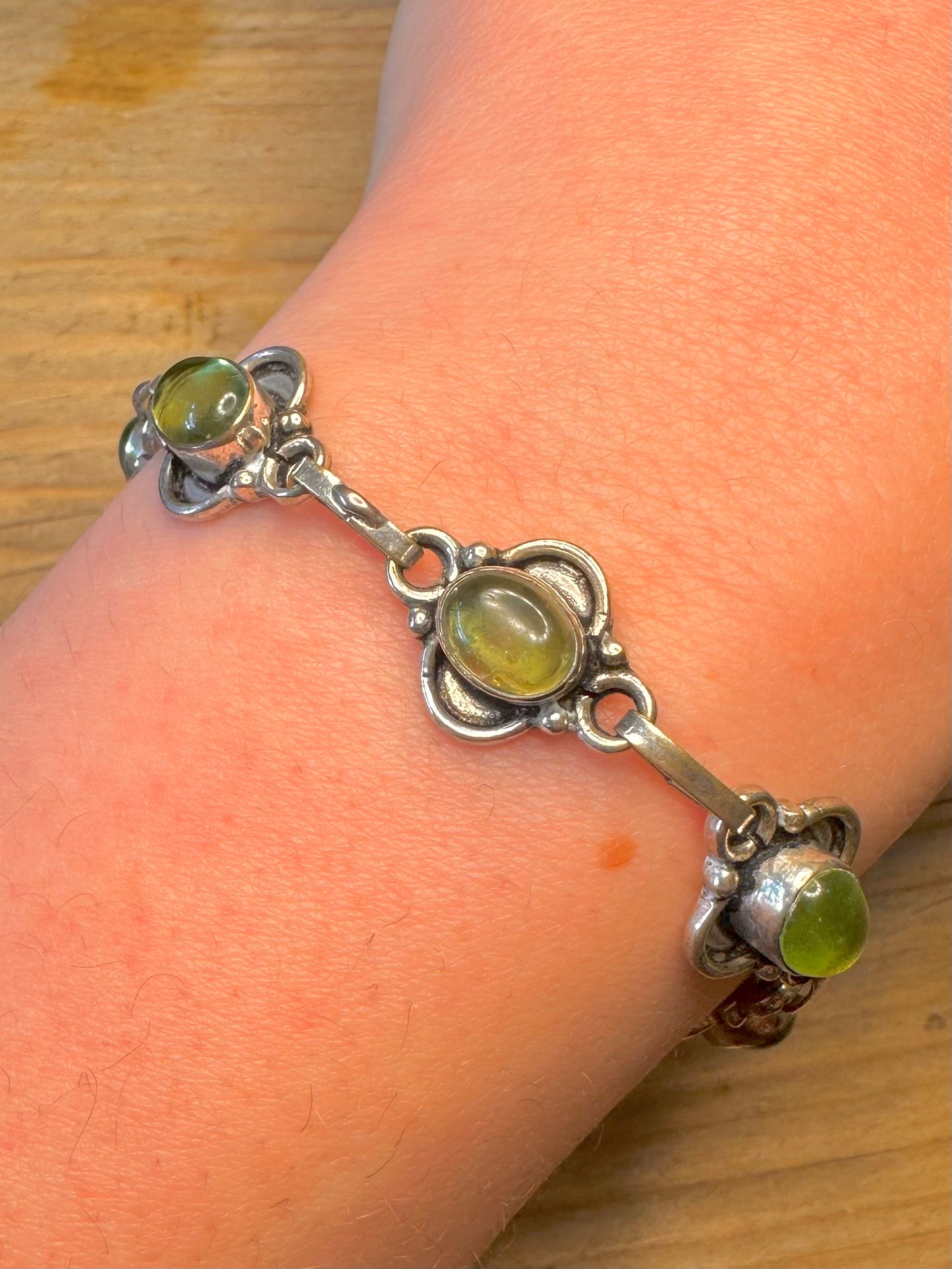 Vintage Green Stone Boho 925 Sterling Silver 7.3 to 7.8 Bracelet
