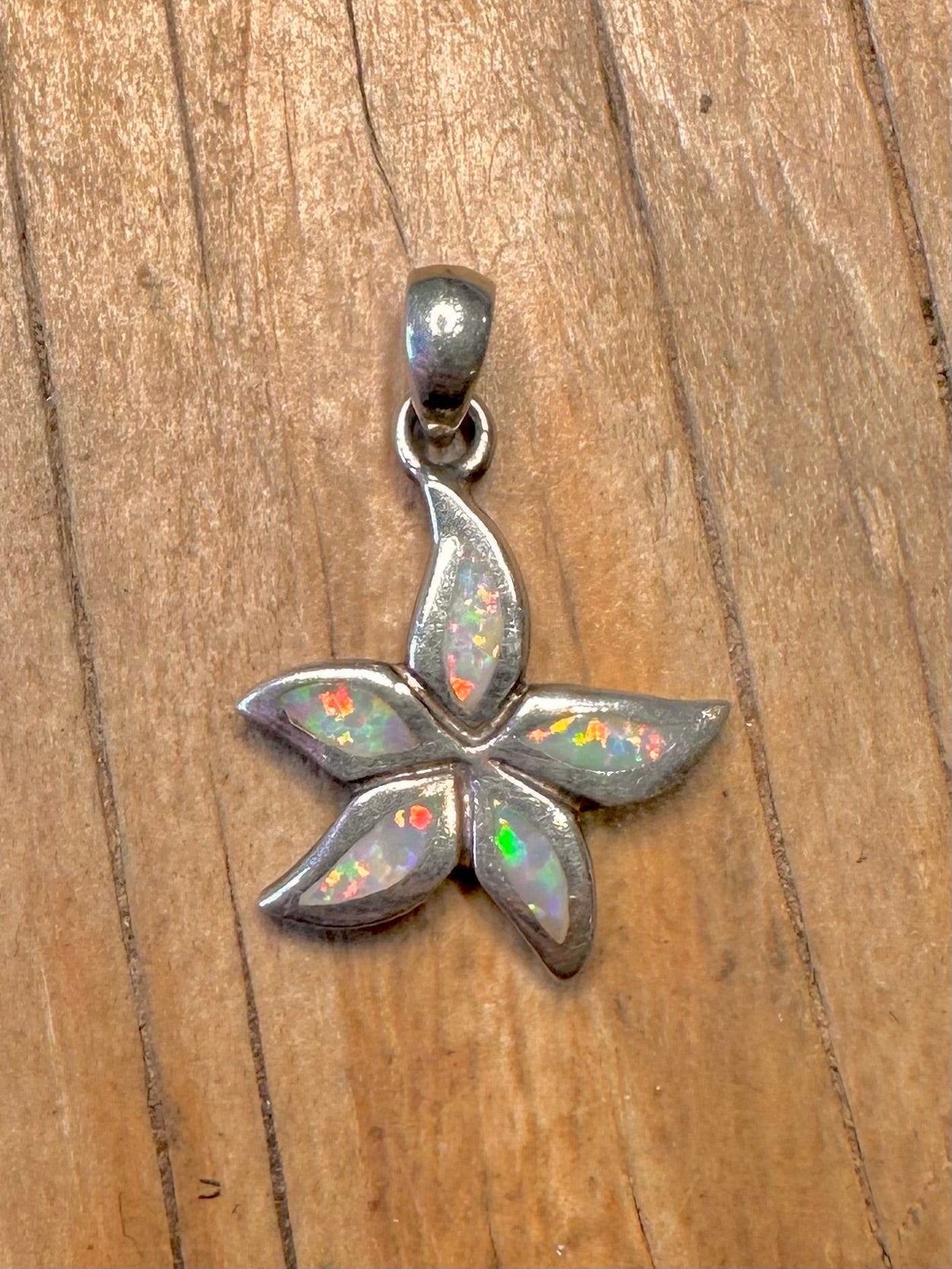 Moderner simulierter Opal-Seestern 925 Sterling Silber Anhänger