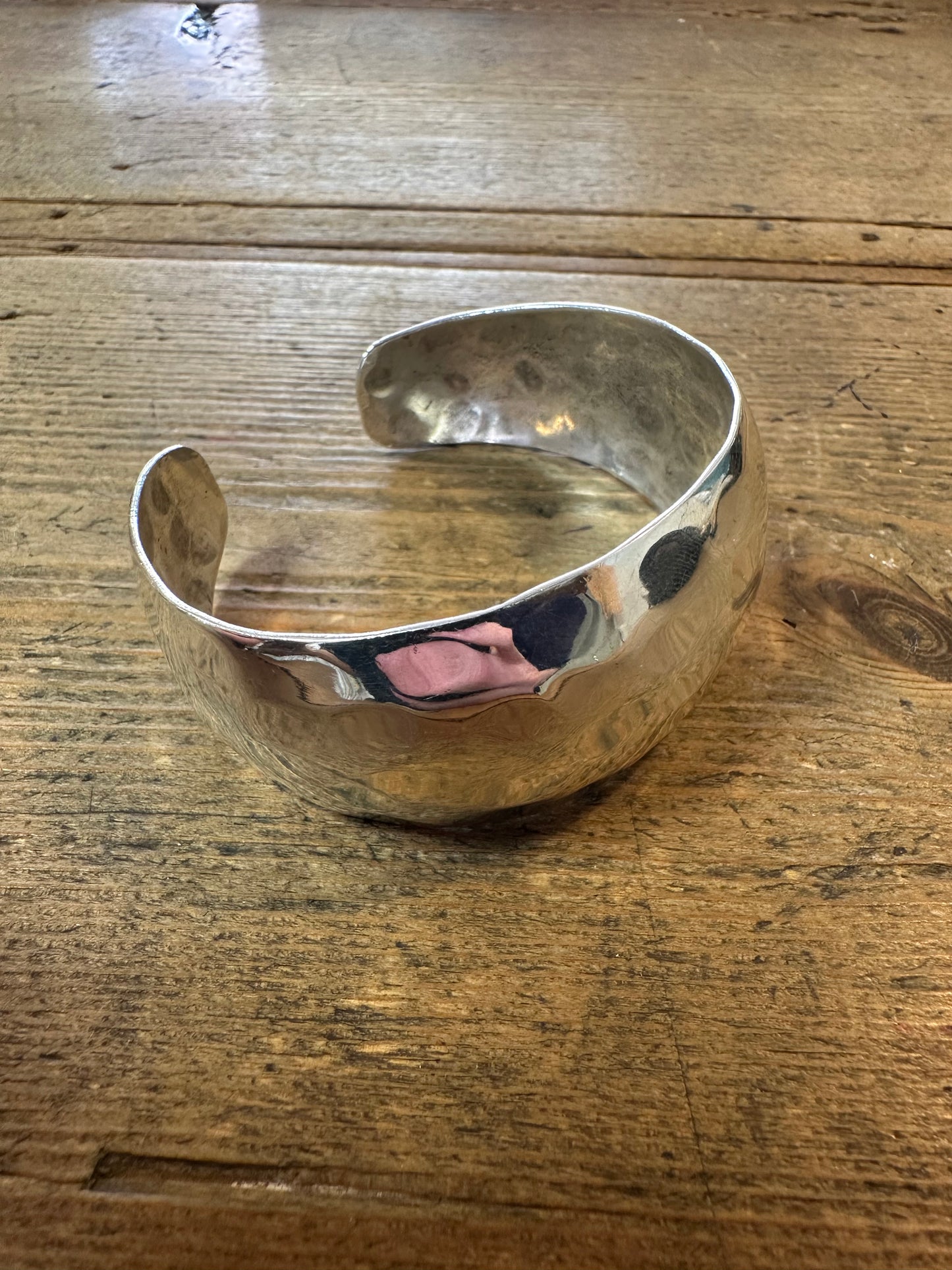 Abstract Hammered Curved 925 Silver Cuff Bangle