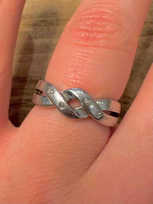 Vintage Diamond Overlapping Band 925 Silver Size P Ring