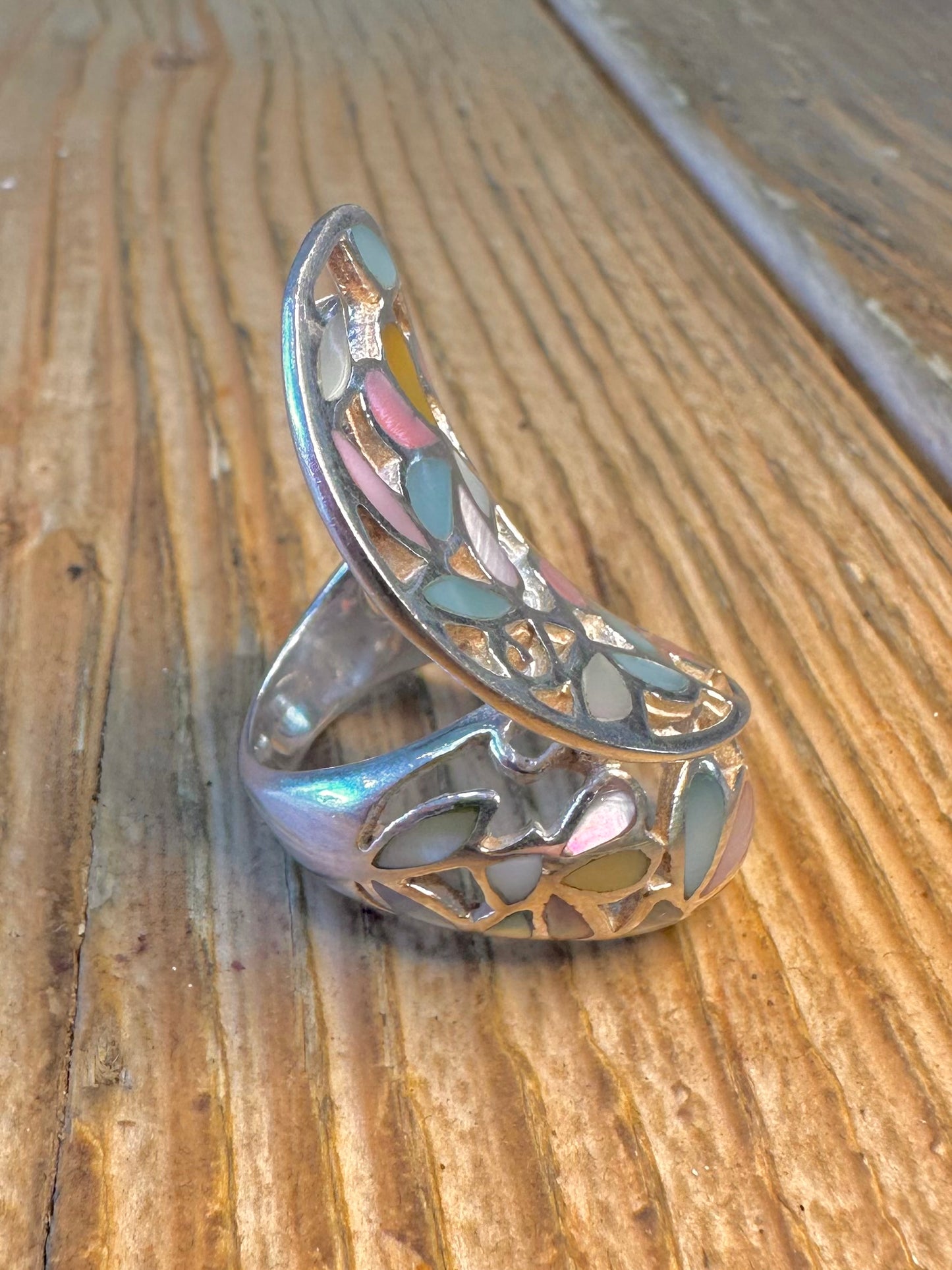 Abstract Shaped Leaf Design Multi Coloured Mother of Pearl 925 Sterling Silver Size M1/2 Ring