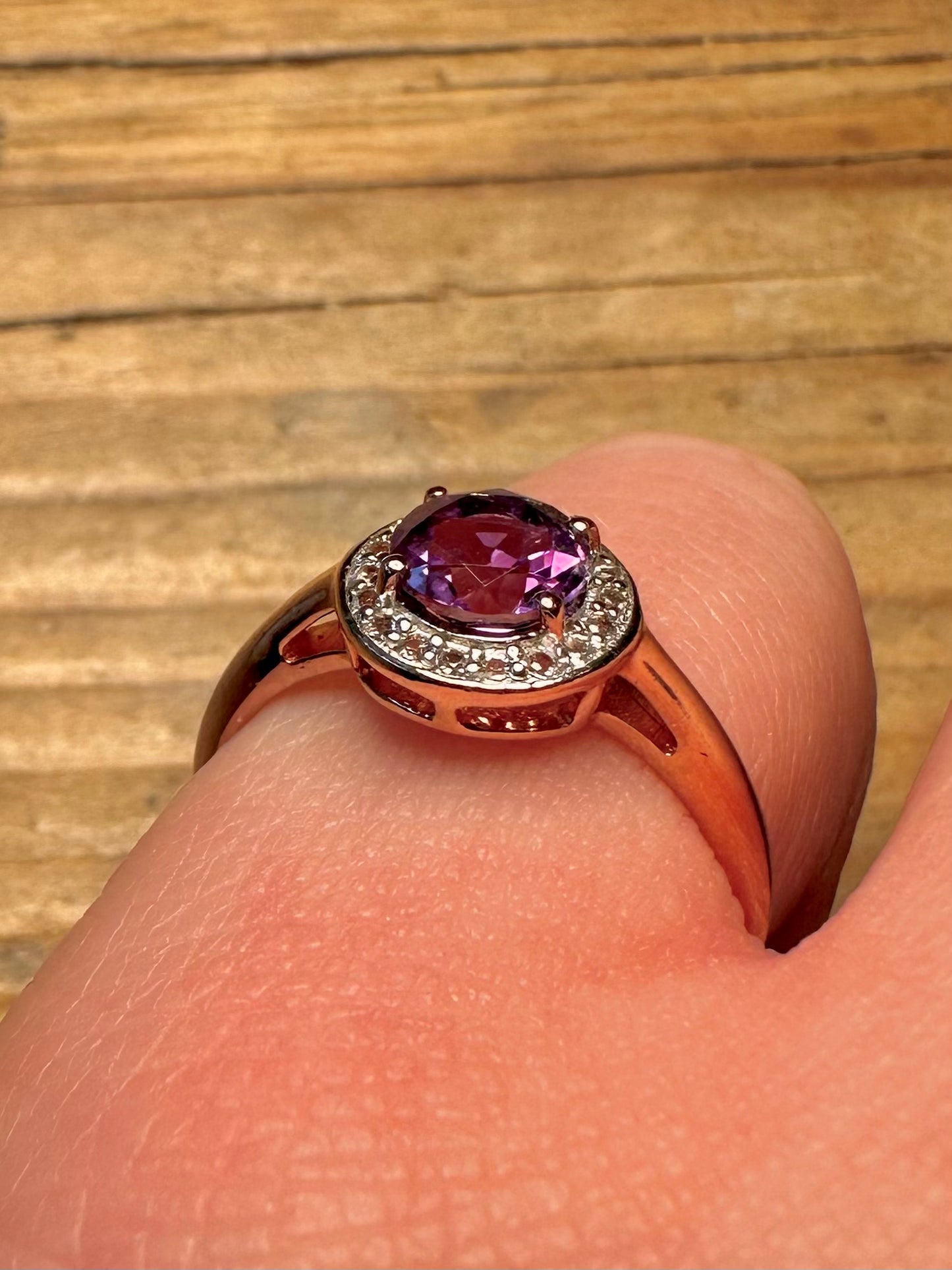 Moderner lila-weißer Stein, roségoldfarbener 925er Sterling Silber Ring Größe N1/2