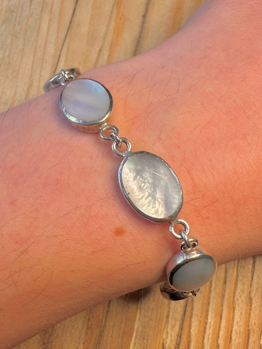 Vintage Mother of Pearl Oval Link 925 Sterling Silver 7.6 inch Bracelet