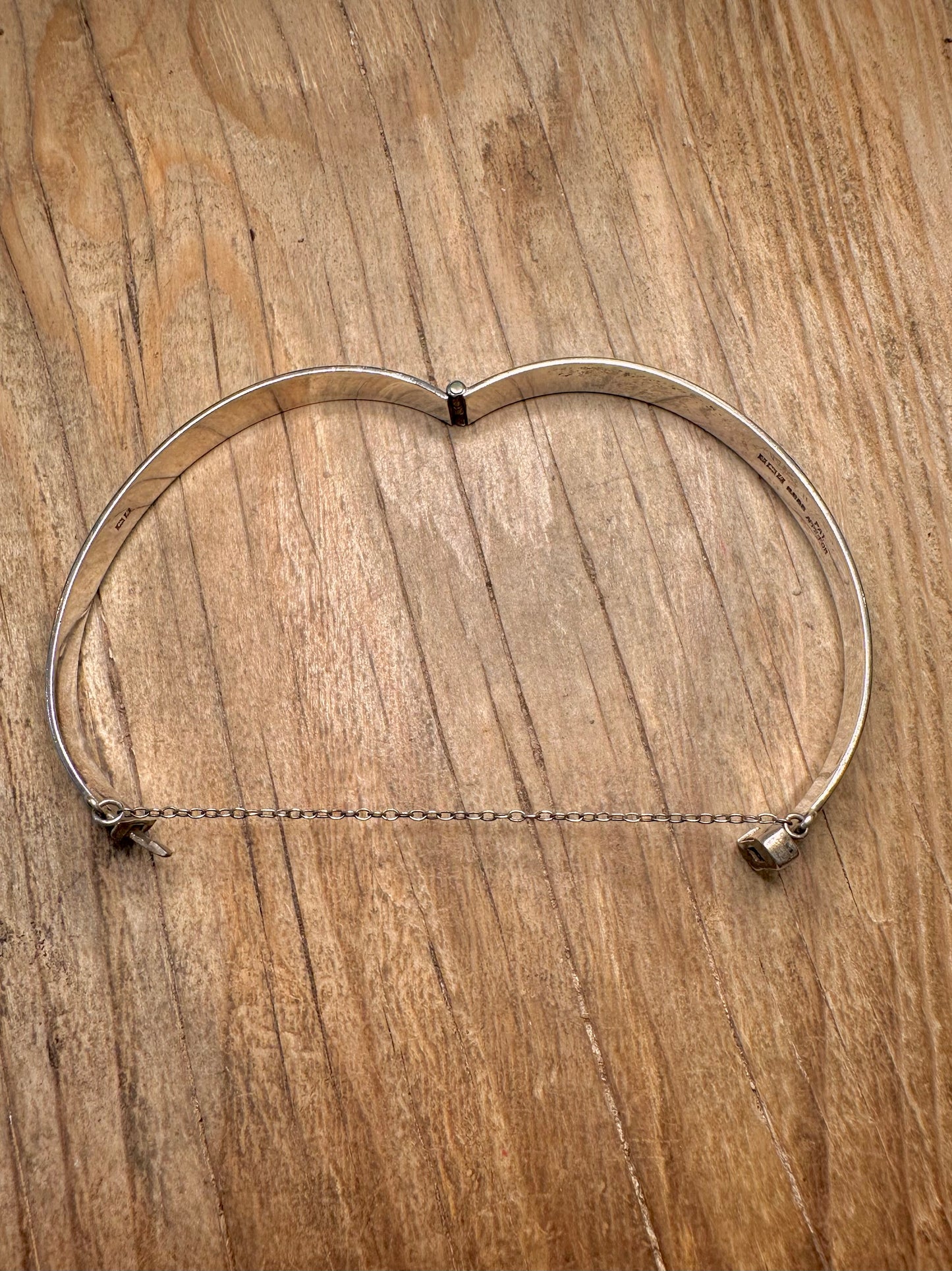 Vintage 1966 Engraved Design 925 Sterling Silver Bangle