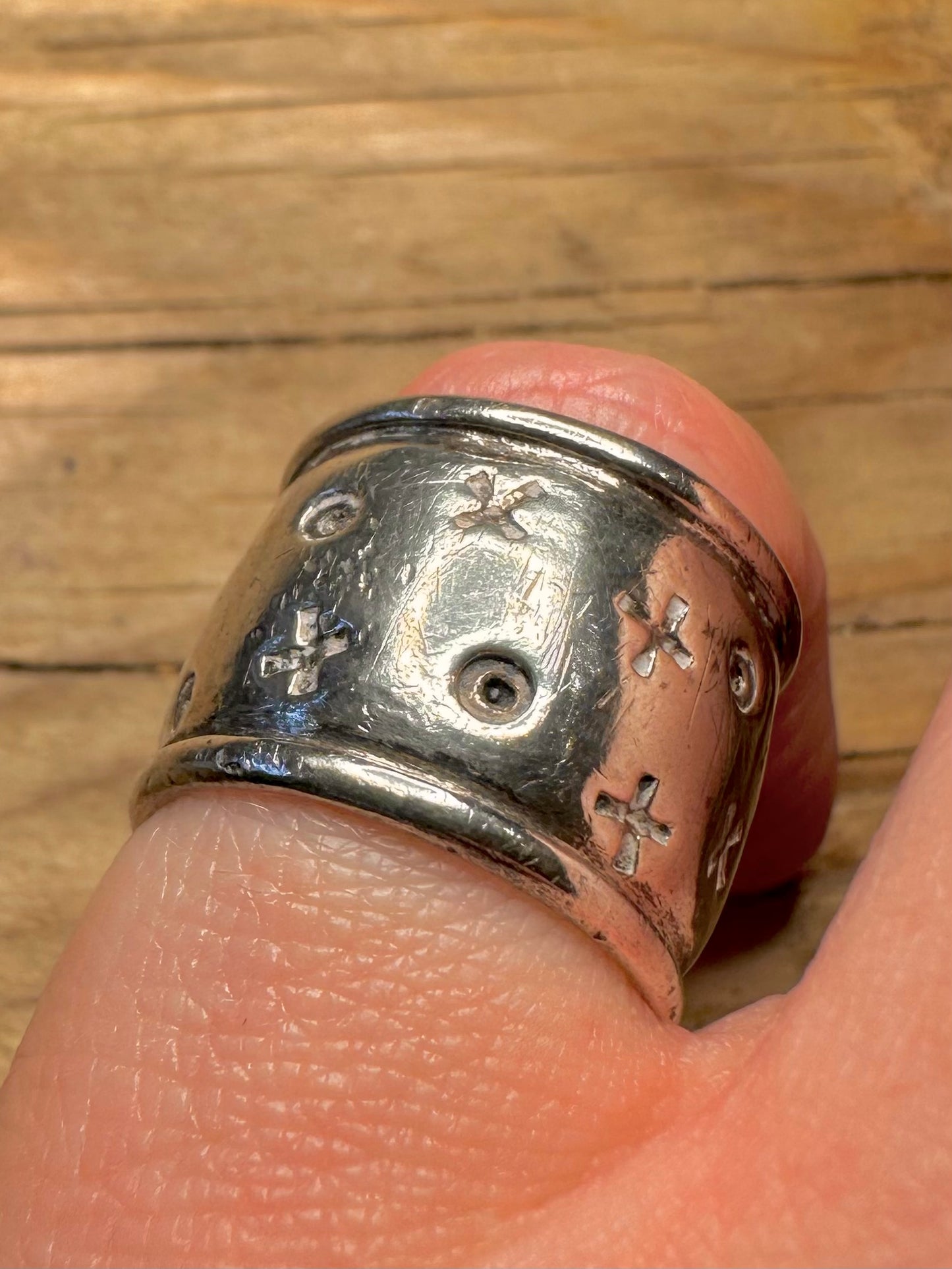 Vintage 1992 Dower and Hall Textured Thick Band 925 Sterling Silver Size K1/2 Ring