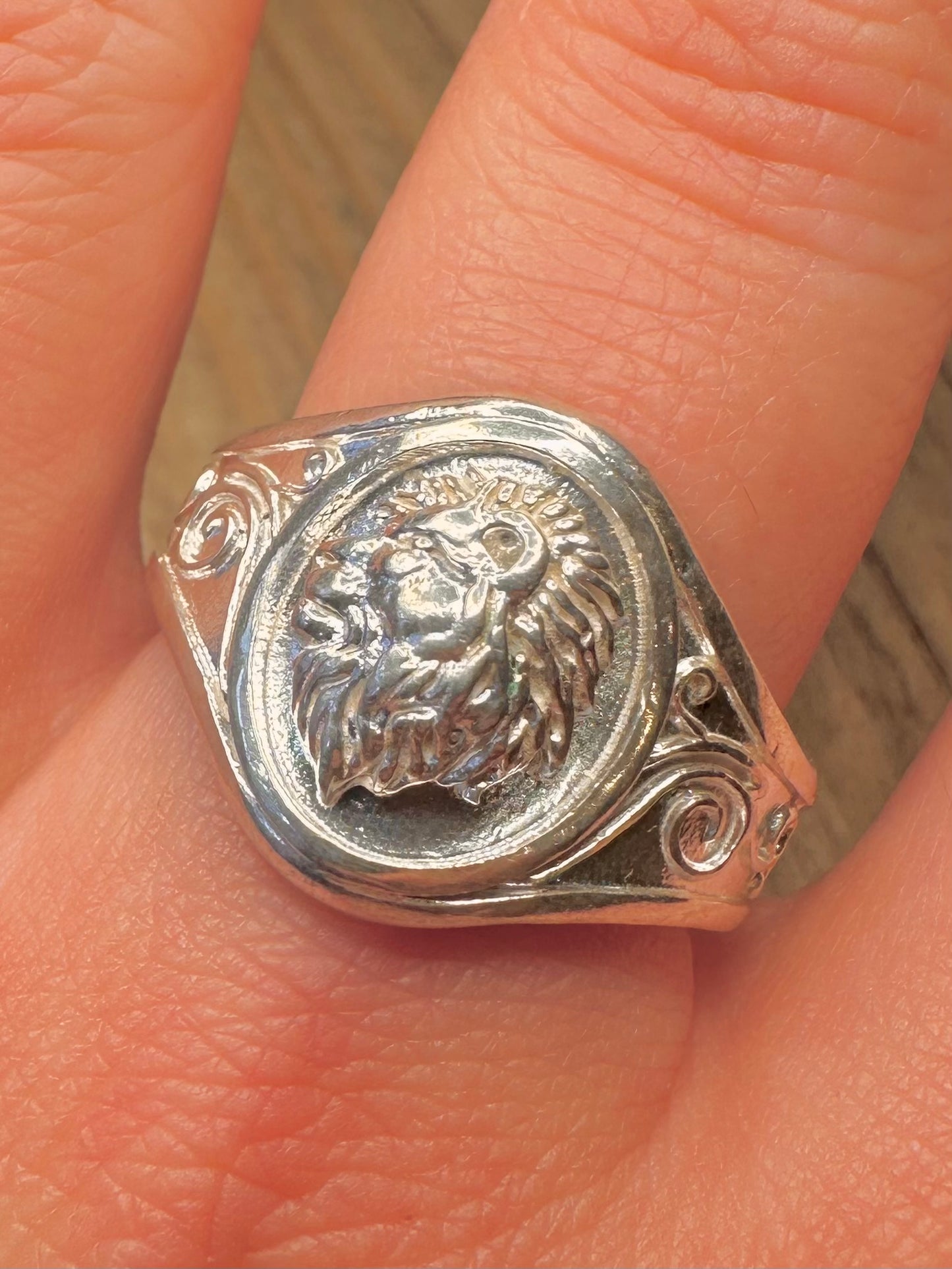 Modern Lion Head Engraved 925 Sterling Silver Size W Ring