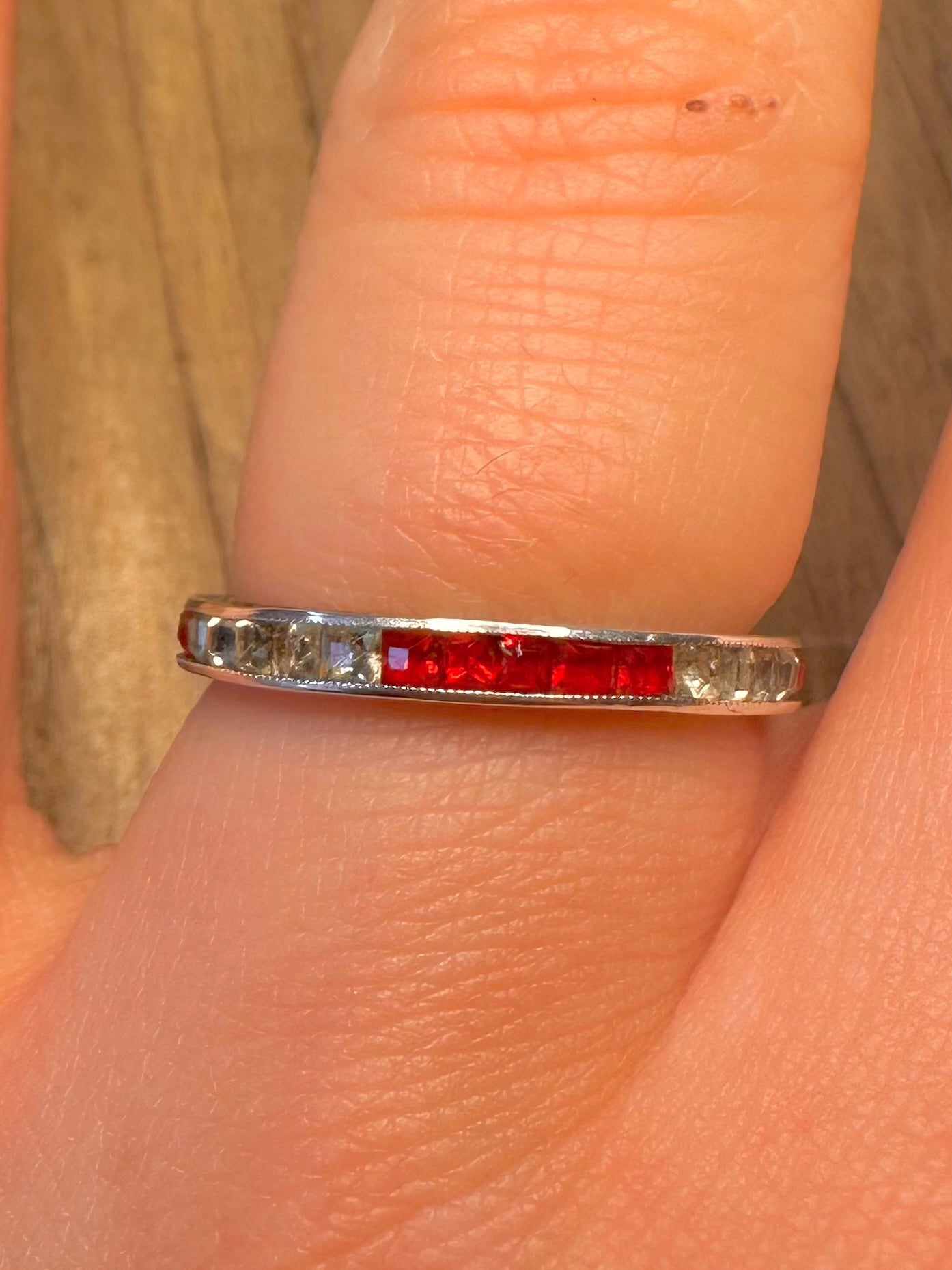 Vintage Red and White Stone Band 925 Sterling Silver Size P Ring
