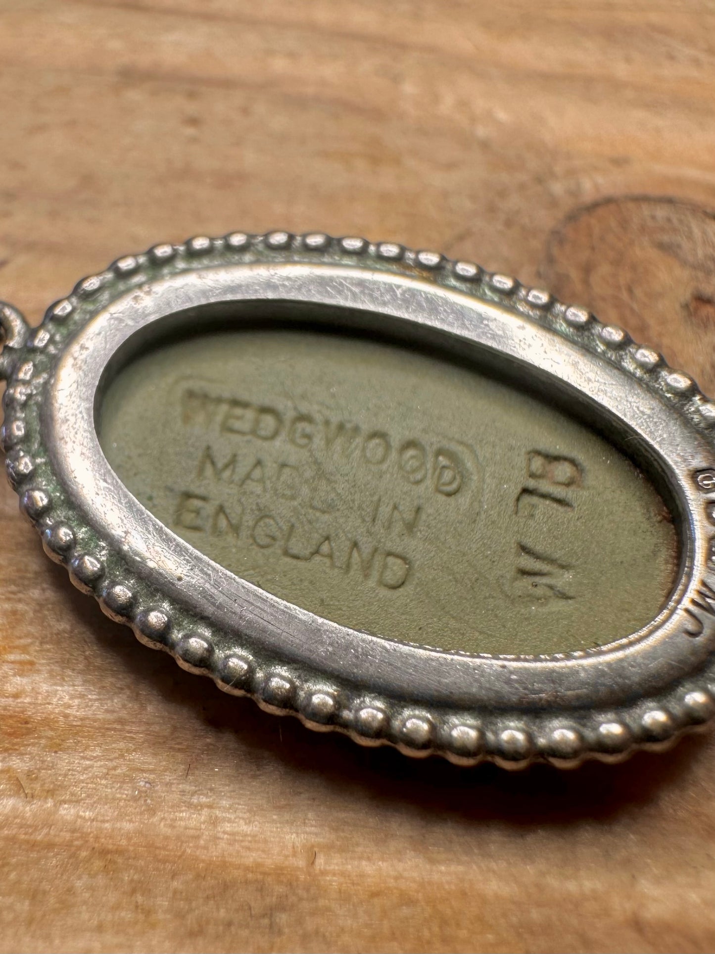 Vintage 1978 grüner Wedgwood Cameo 925er Sterlingsilber Anhänger, hergestellt in England