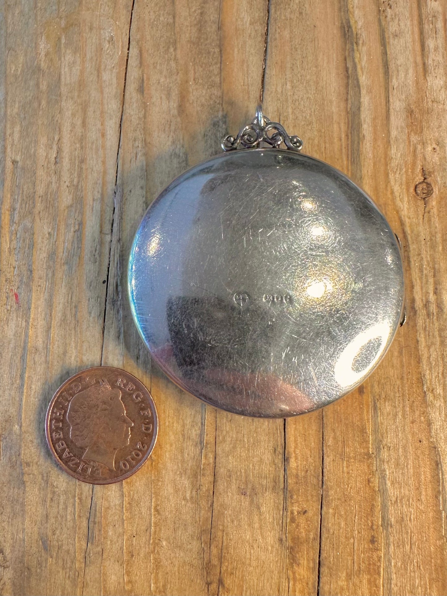 Large 1974 Circle Floral Engraved Locket 925 Sterling Silver Pendant