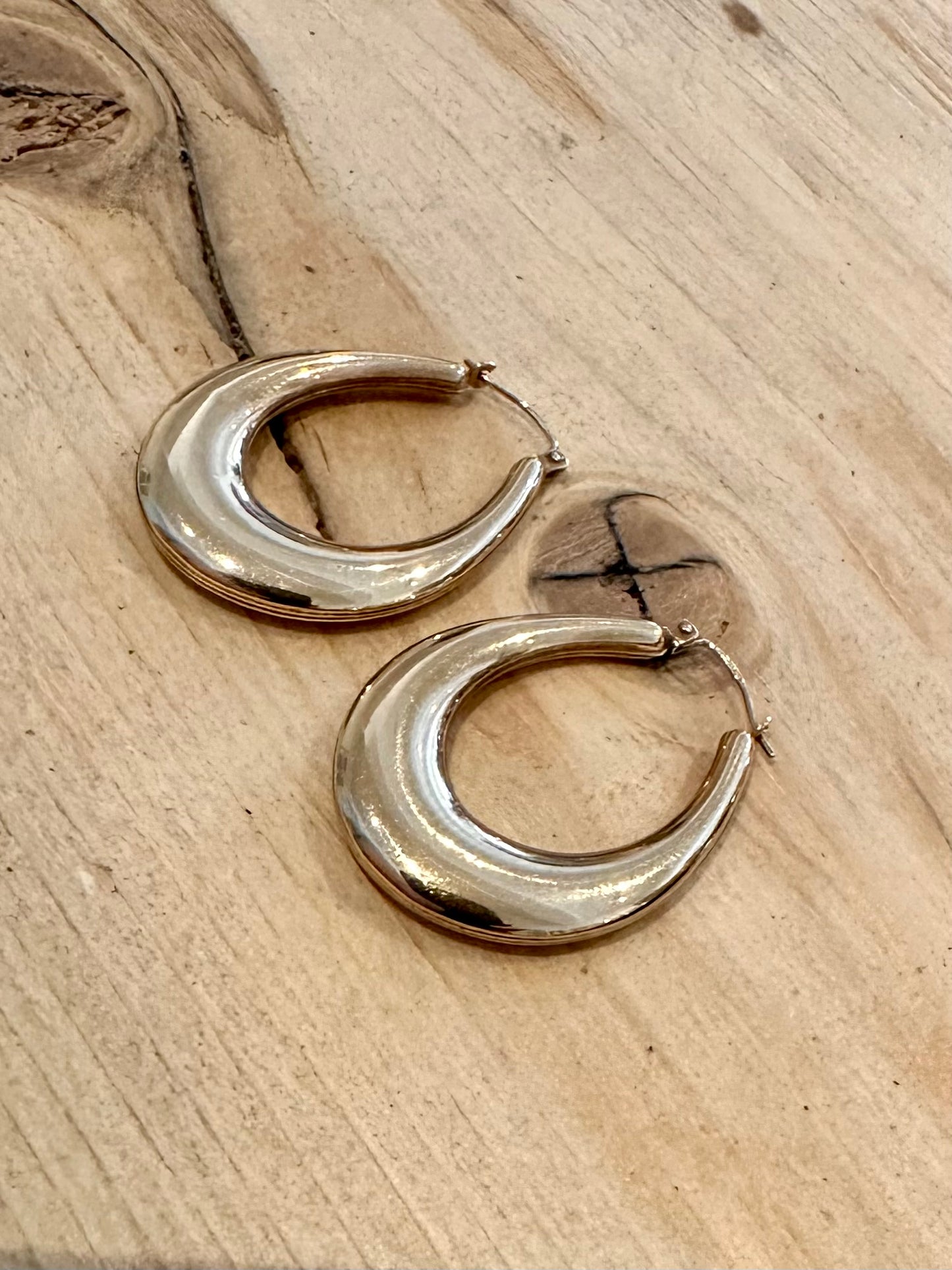 Vintage 1995 Chunky Oval Hoop 9ct Gold Earrings