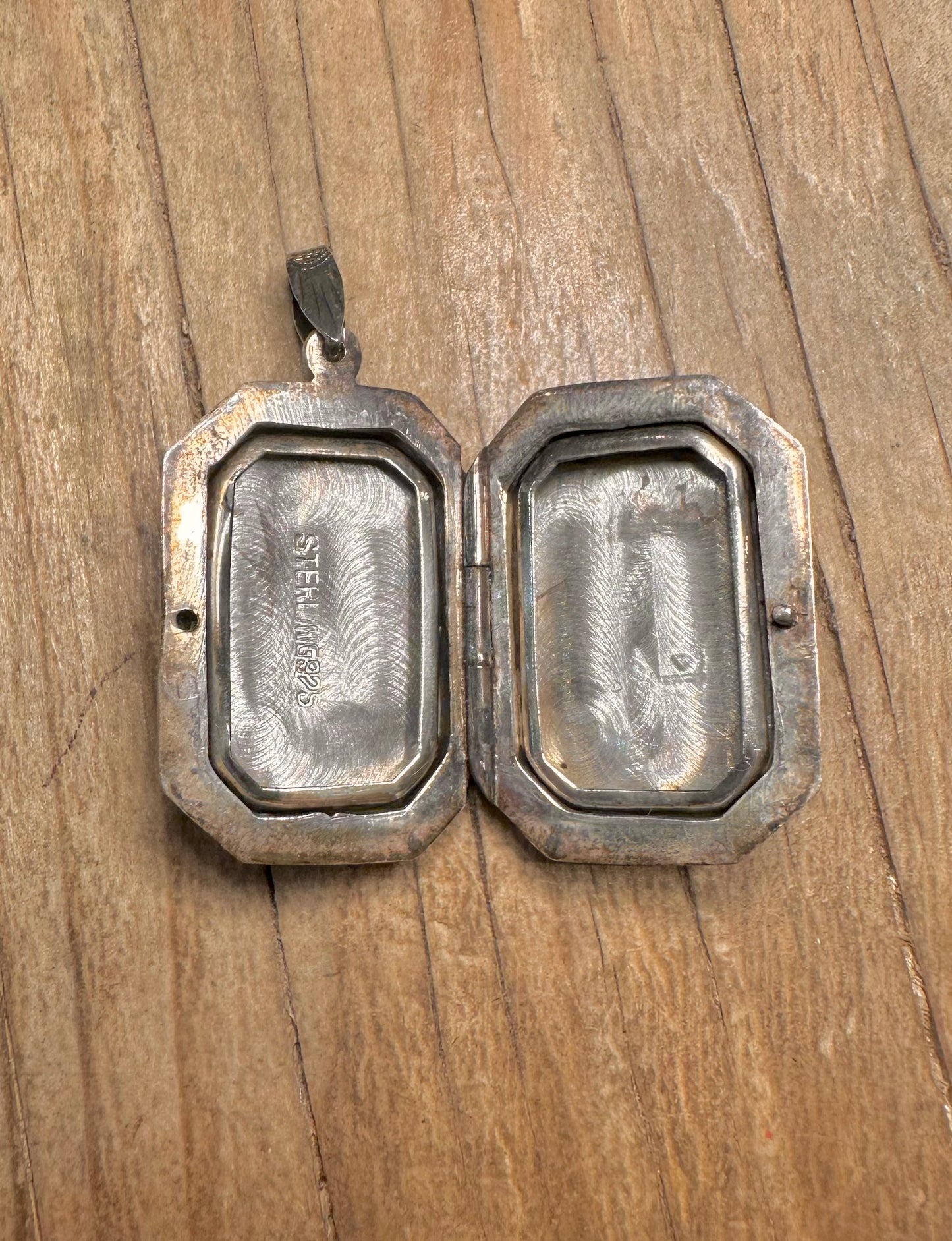Vintage 1979 Engraved Rectangle 925 Sterling Silver Locket Pendant