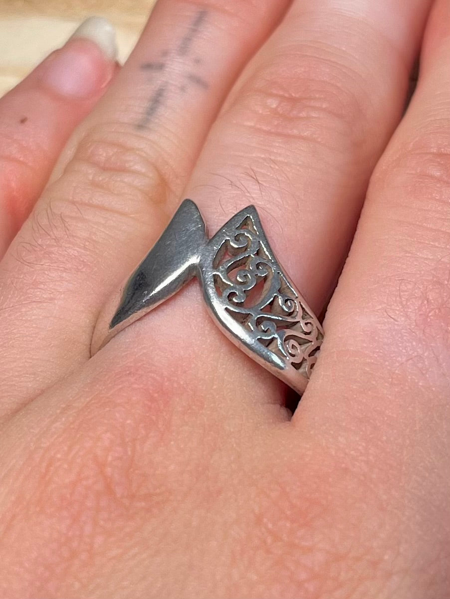 Swirly V-Shaped 925 Sterling Silver Size 9.25+S1/2 Ring